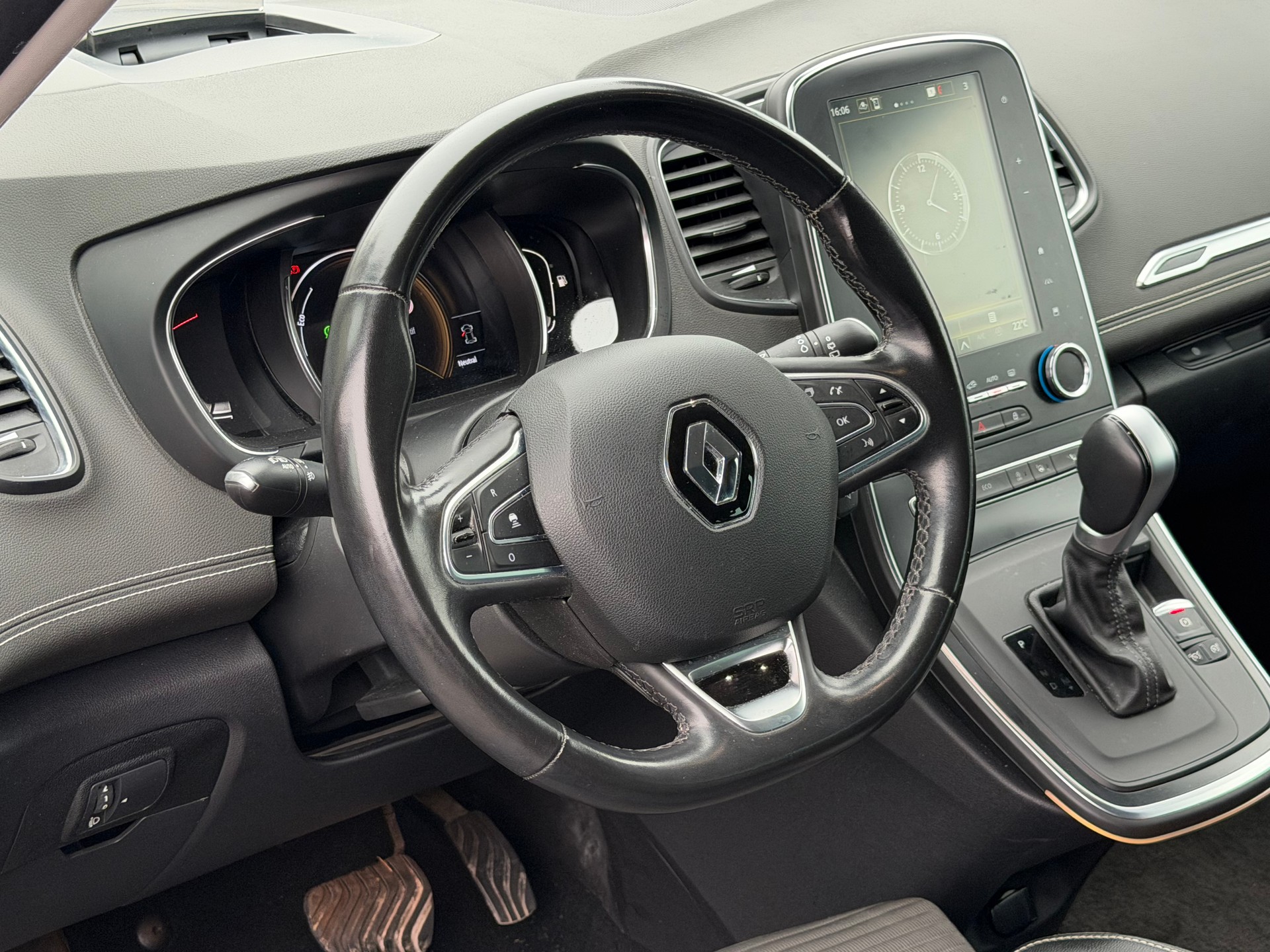 RENAULT Grand Scénic 1.3 16V Turbo Intens EDC-image-7