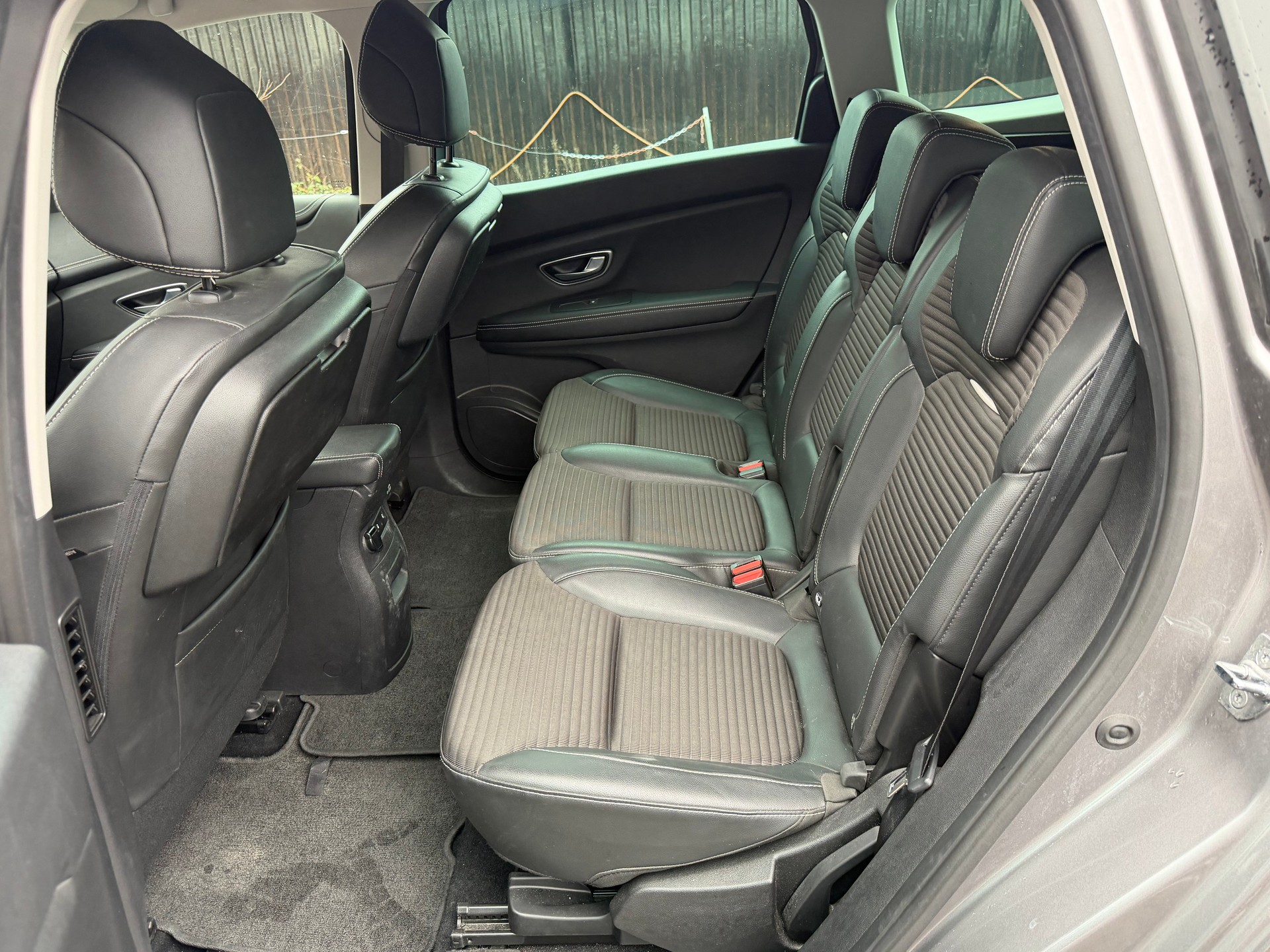 RENAULT Grand Scénic 1.3 16V Turbo Intens EDC-image-10