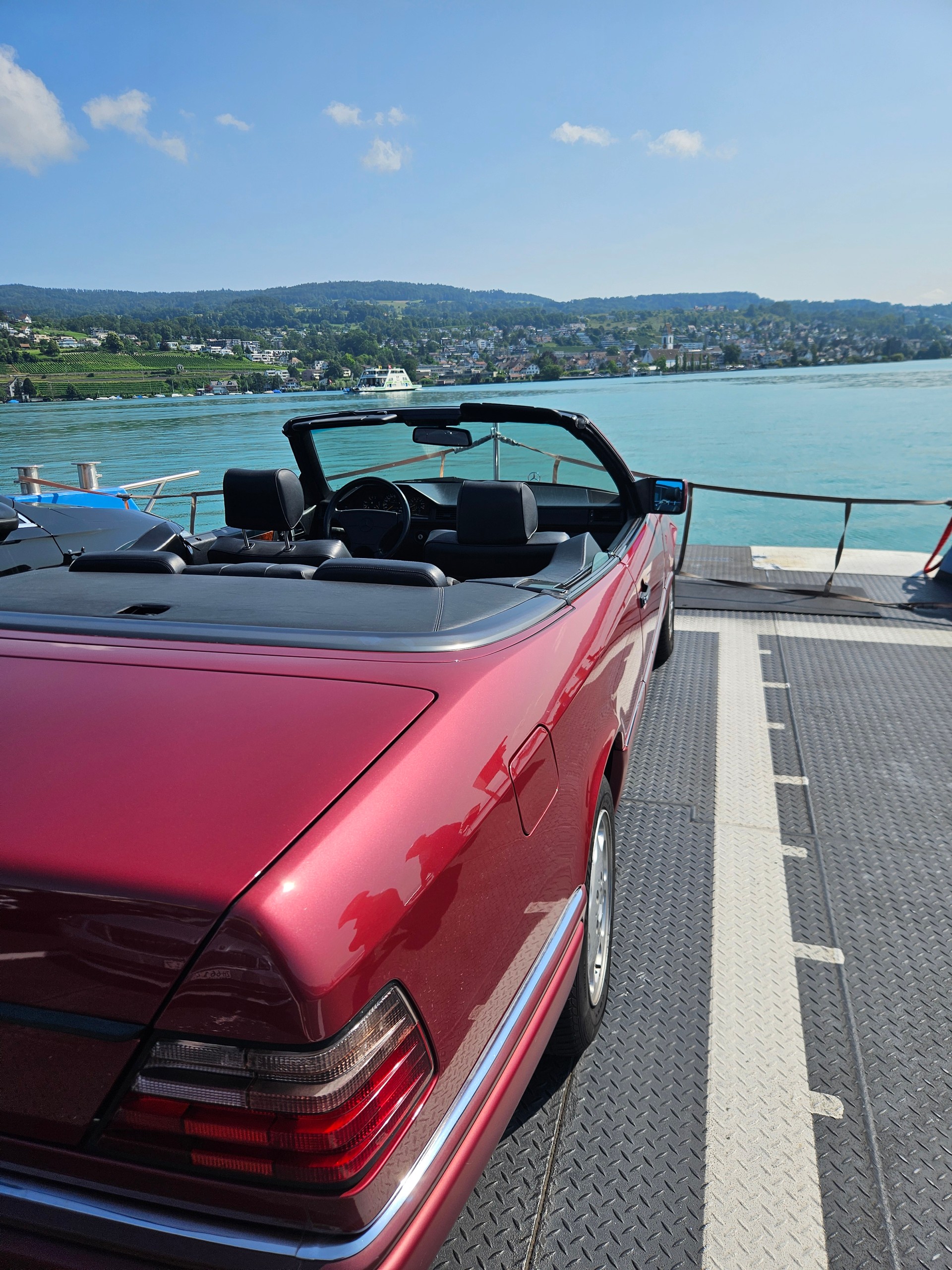 MERCEDES-BENZ E 320 Cabrio-image-4