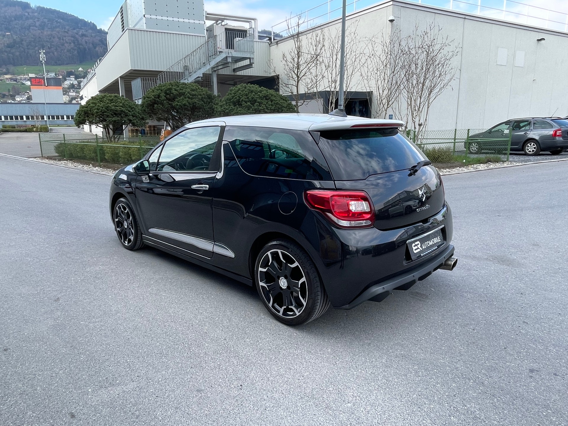 DS AUTOMOBILES DS3 1.6 THP Sport Chic-image-2