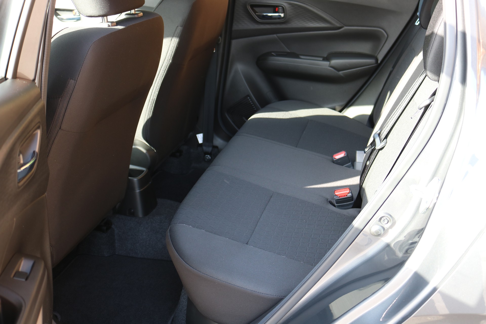 SUZUKI Swift 1.2i Unico Hybrid-image-10