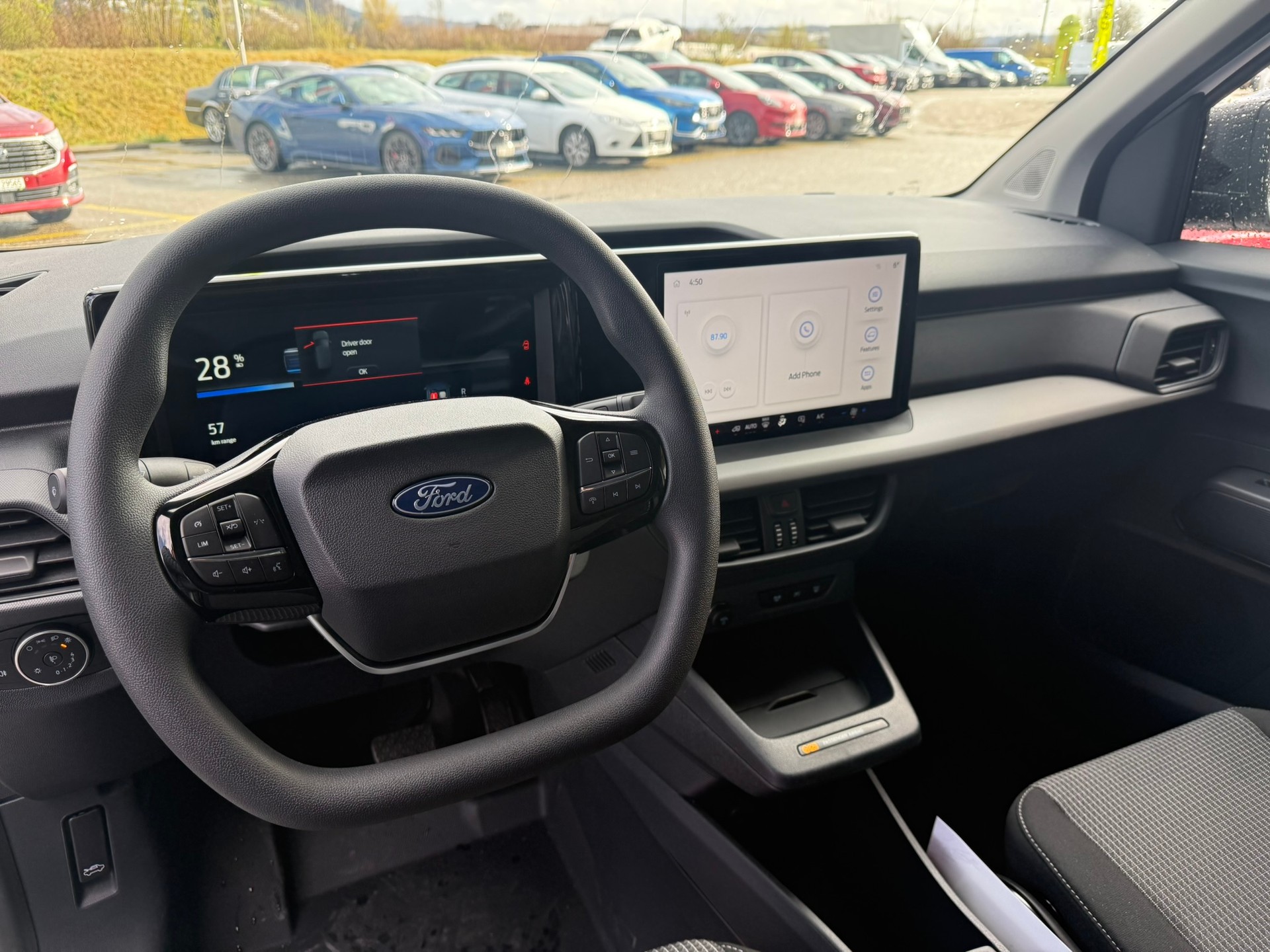 FORD E-Transit Courier Van Trend 43,5kWh-image-7