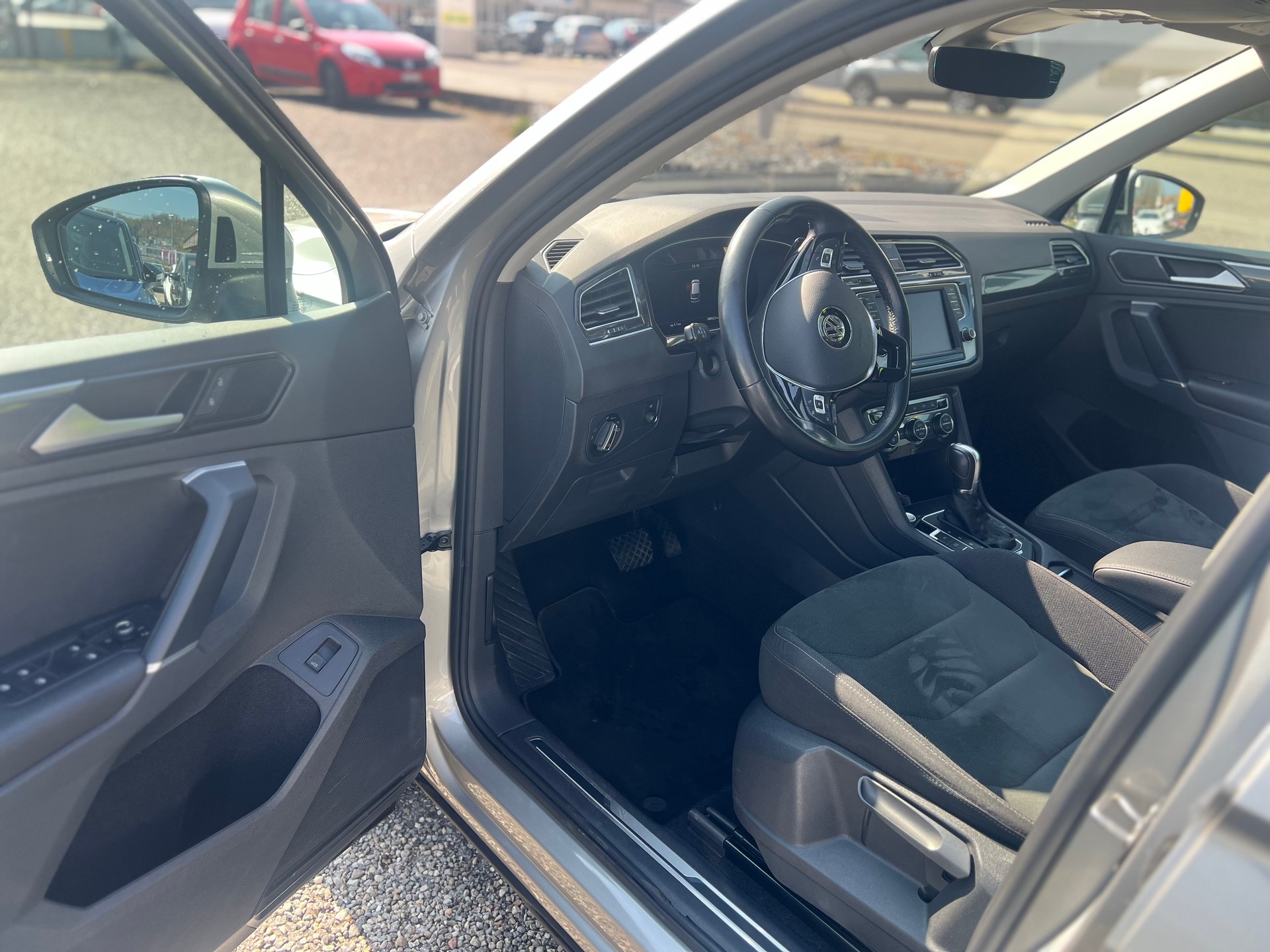 VW Tiguan 2.0TSI Highline 4Motion DSG-image-9