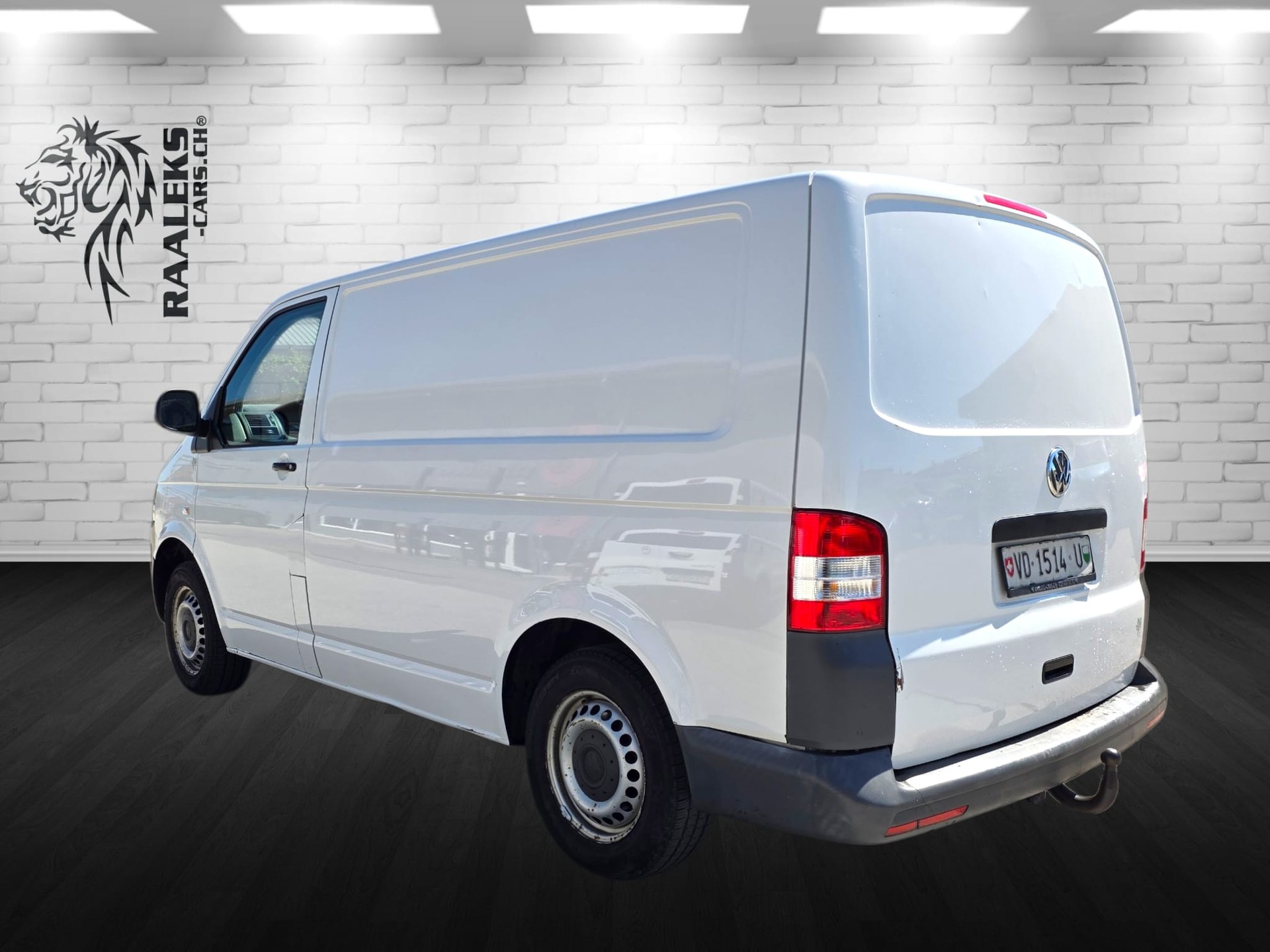 VW T5 2.0 TDI-image-3
