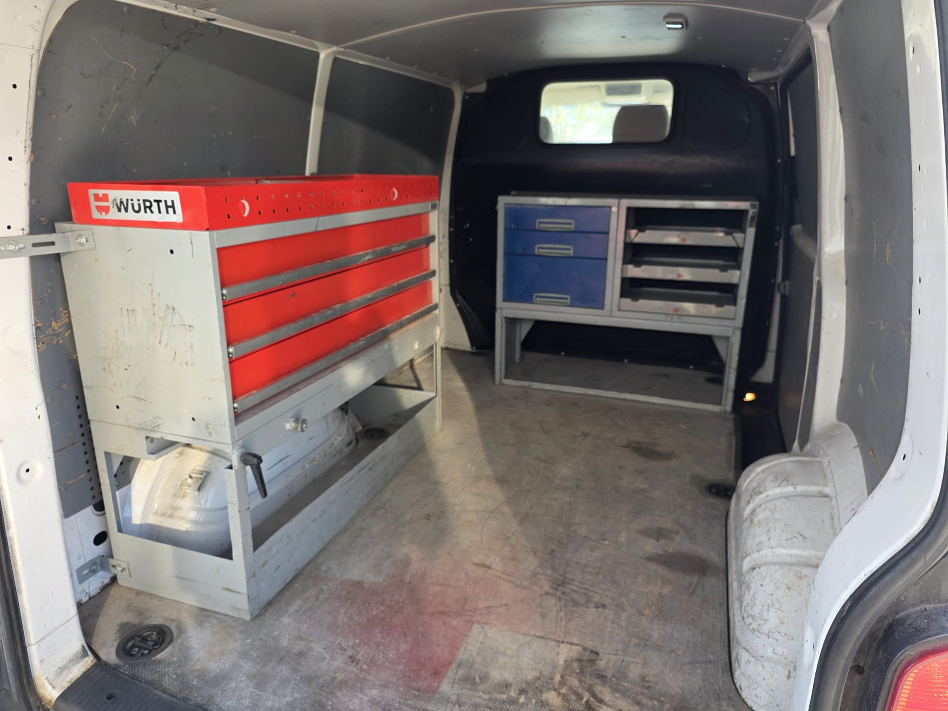 VW T5 2.0 TDI-image-7