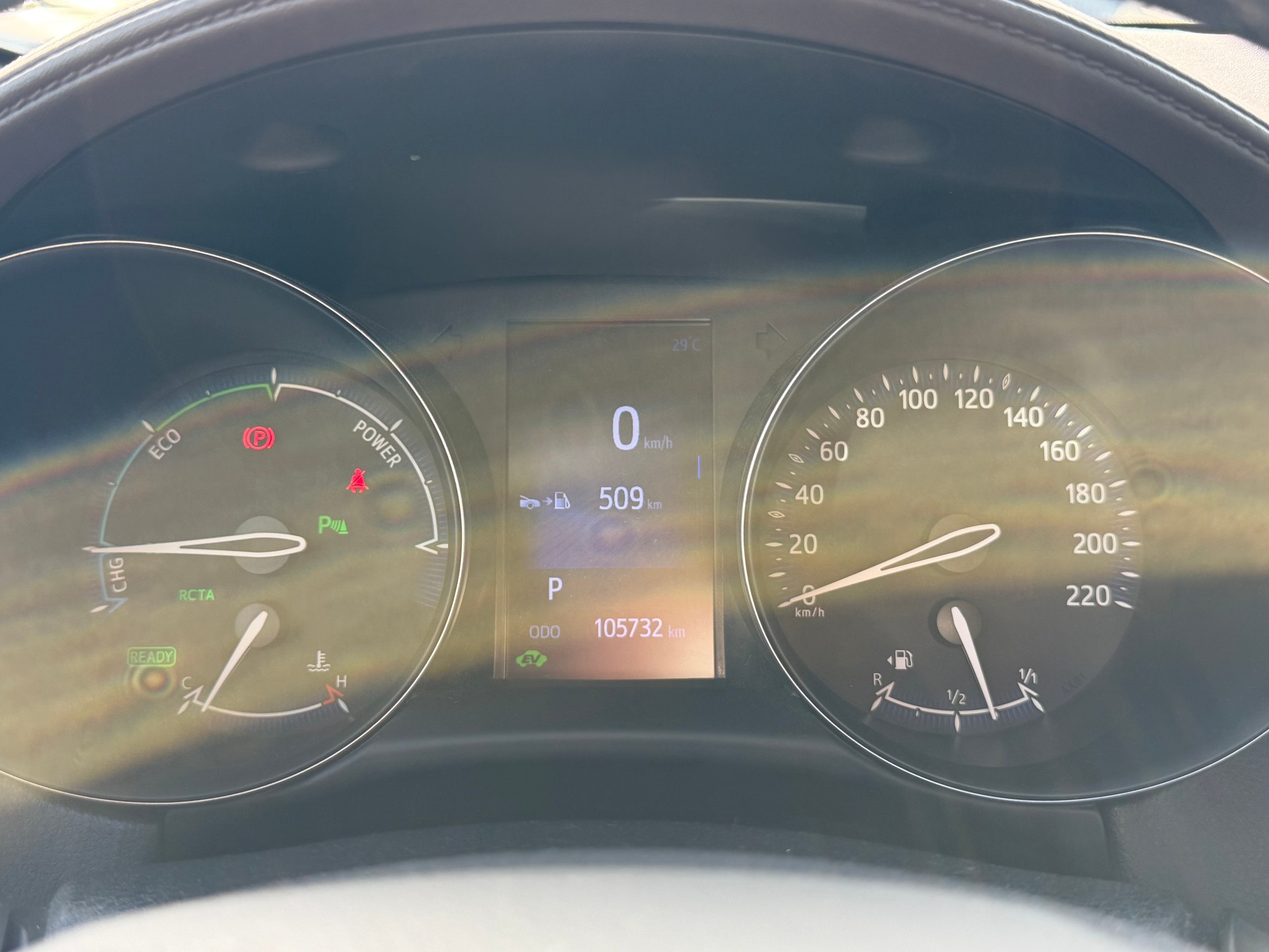 TOYOTA C-HR 1.8 HSD Premium CVT-image-18