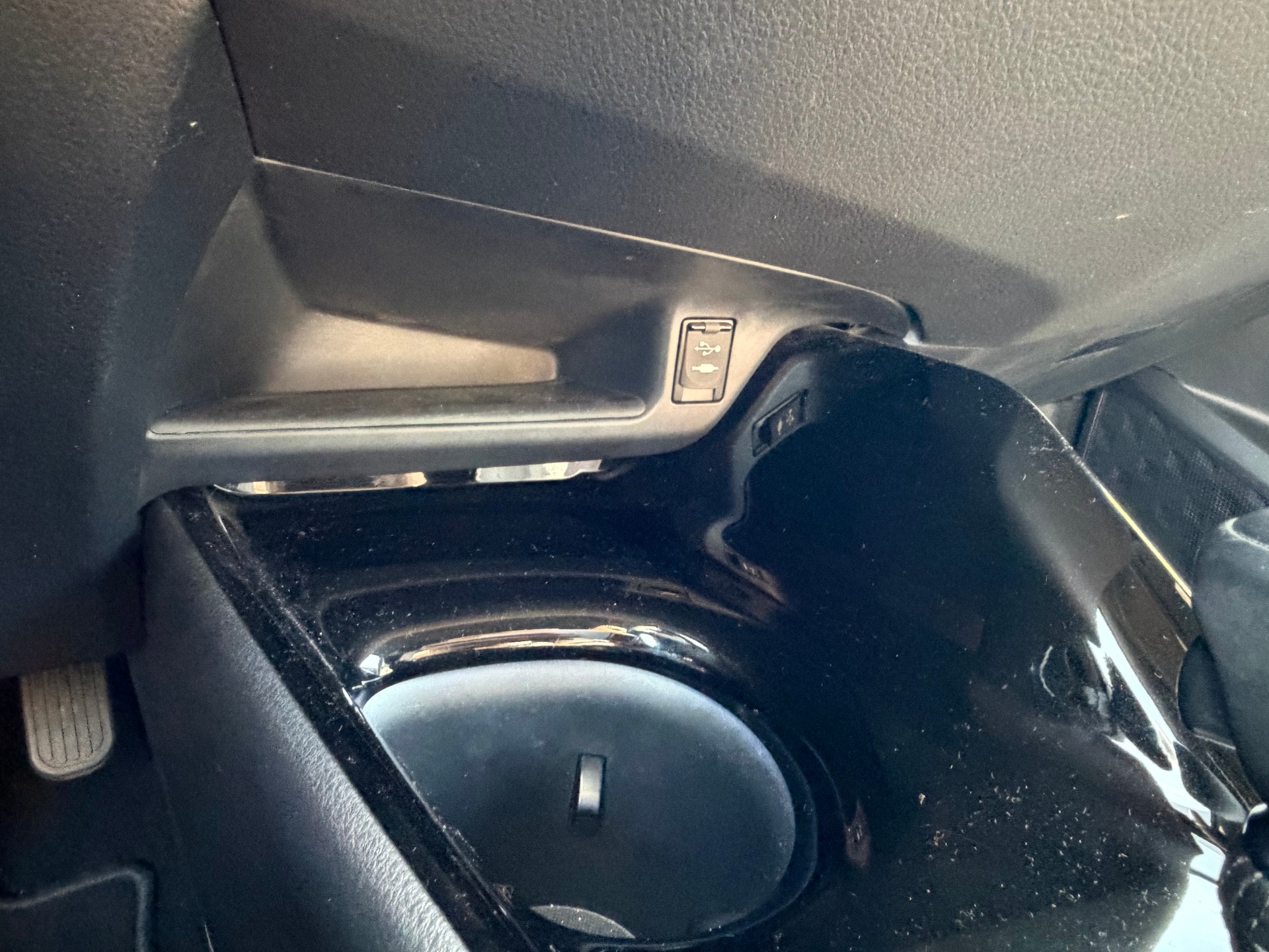 TOYOTA C-HR 1.8 HSD Premium CVT-image-20