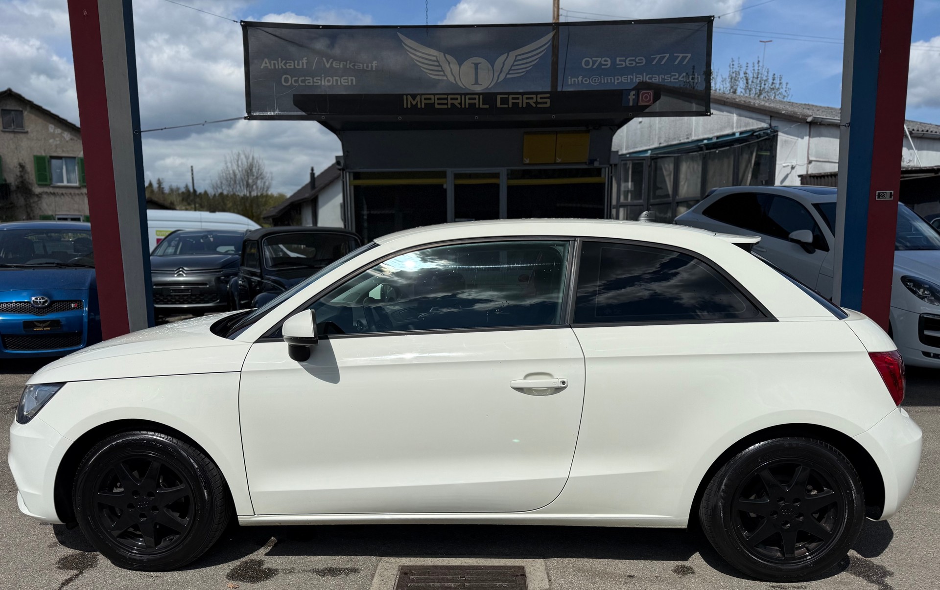 AUDI A1 1.2 TFSI Attraction Young-image-1