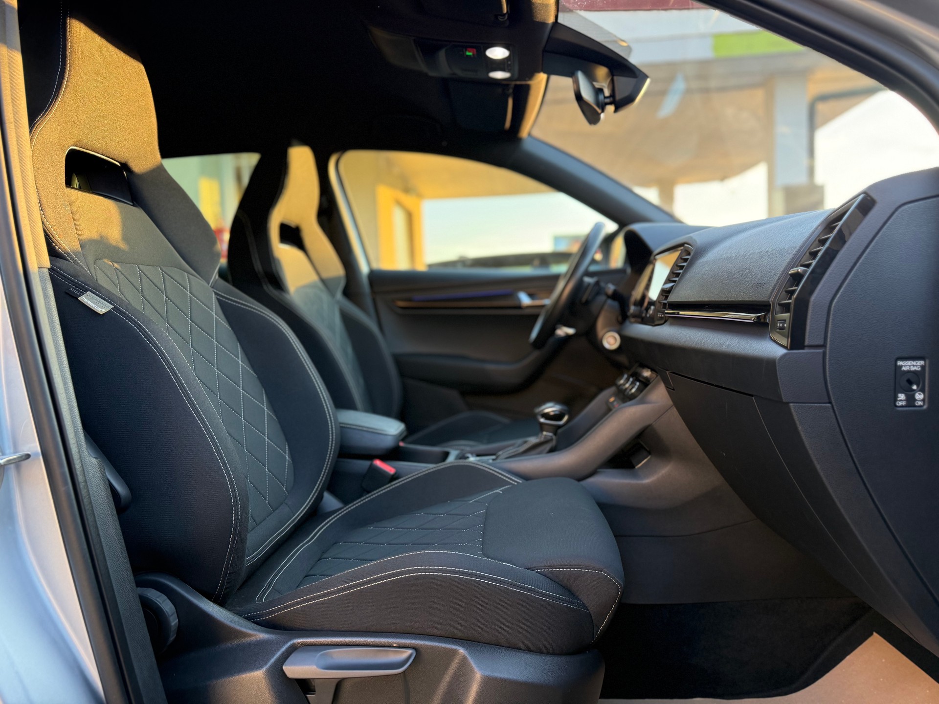 SKODA Karoq 2.0 TSI SportLine 4x4 DSG-image-14