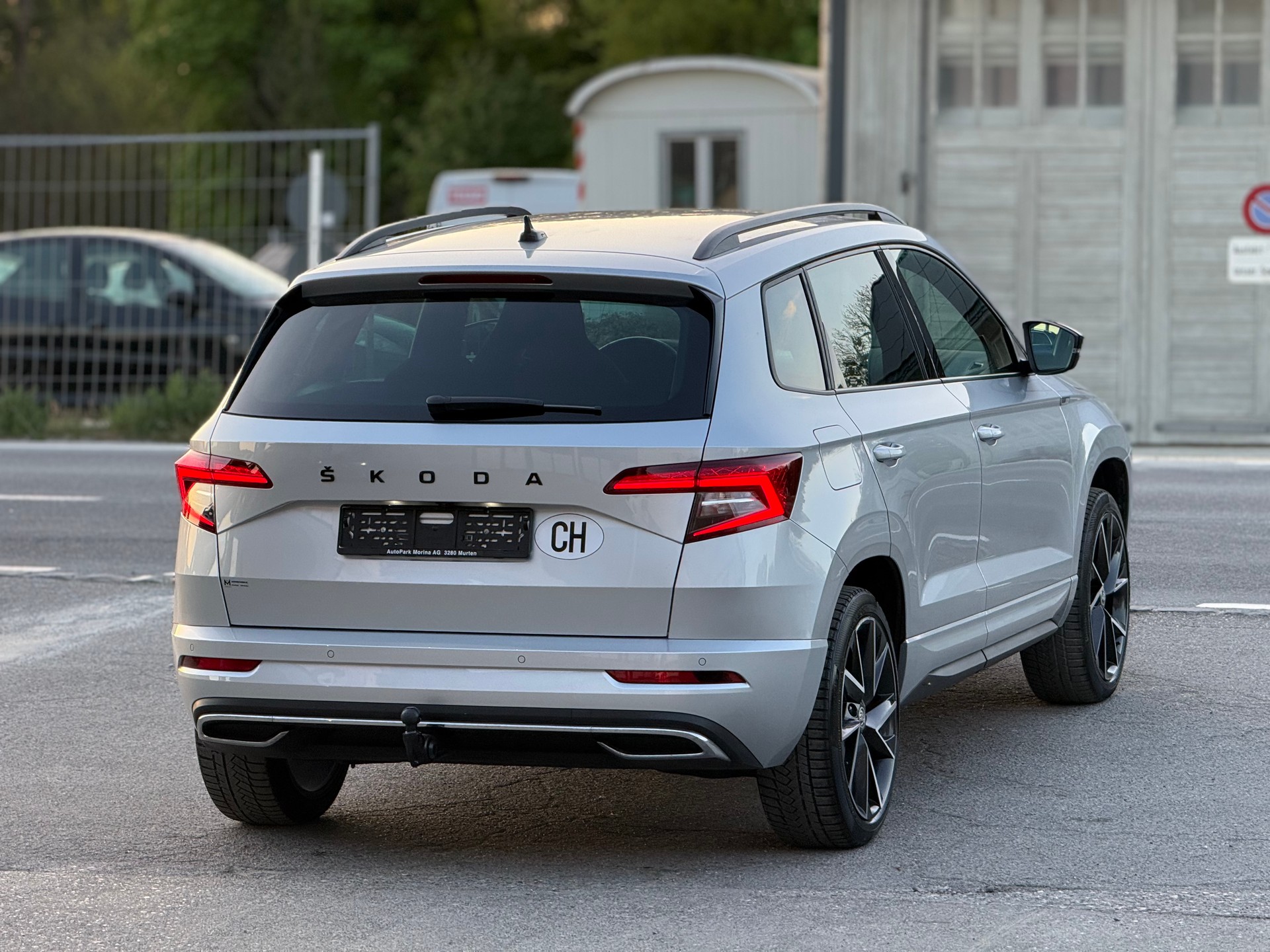 SKODA Karoq 2.0 TSI SportLine 4x4 DSG-image-4