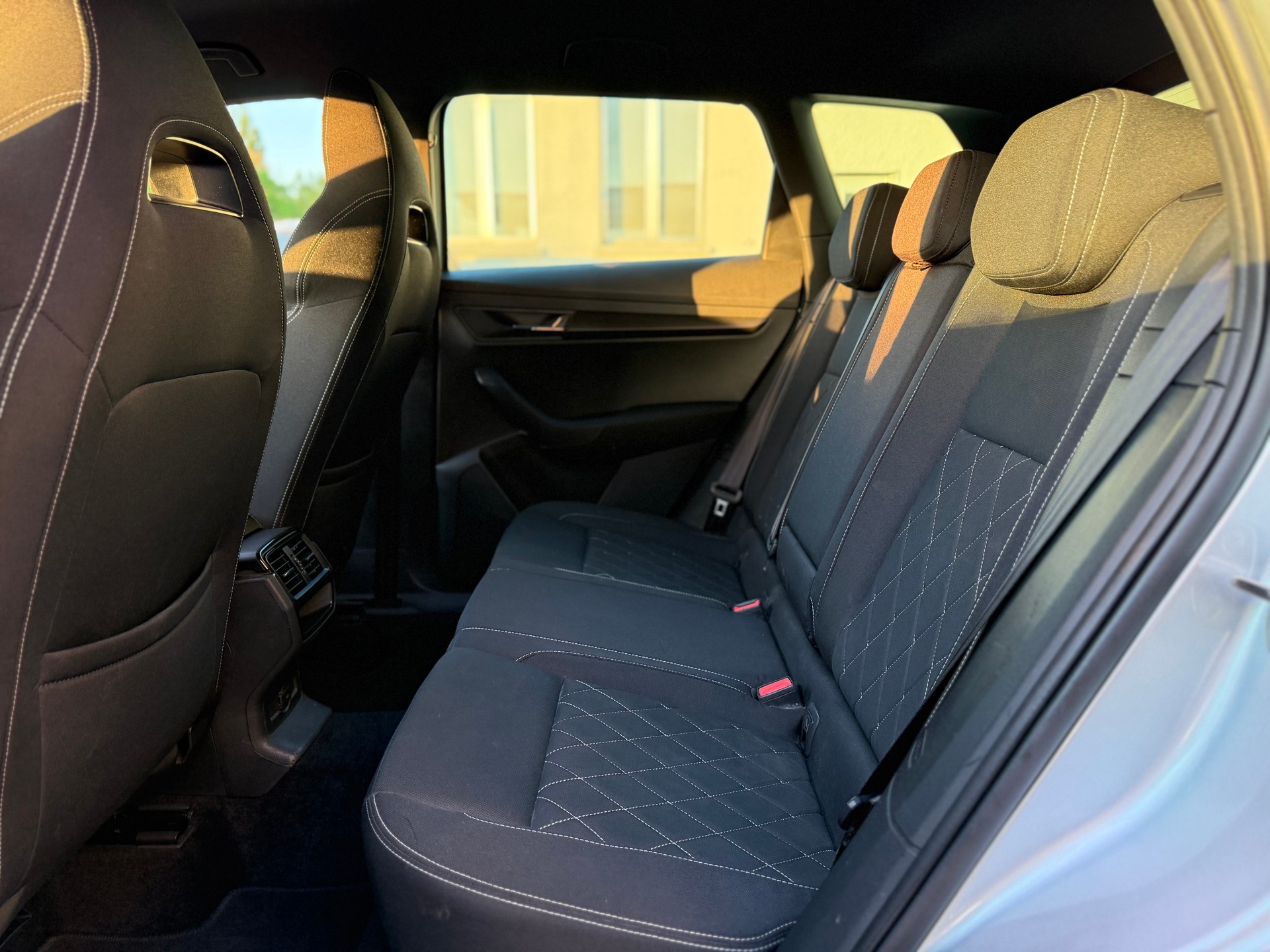 SKODA Karoq 2.0 TSI SportLine 4x4 DSG-image-11