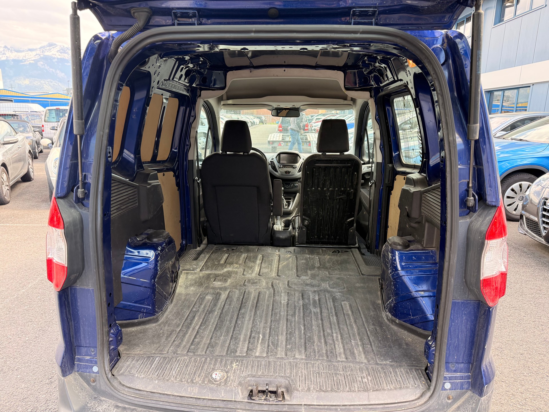 FORD Transit Courier Van 1.0 EcoBoost Ambiente-image-6