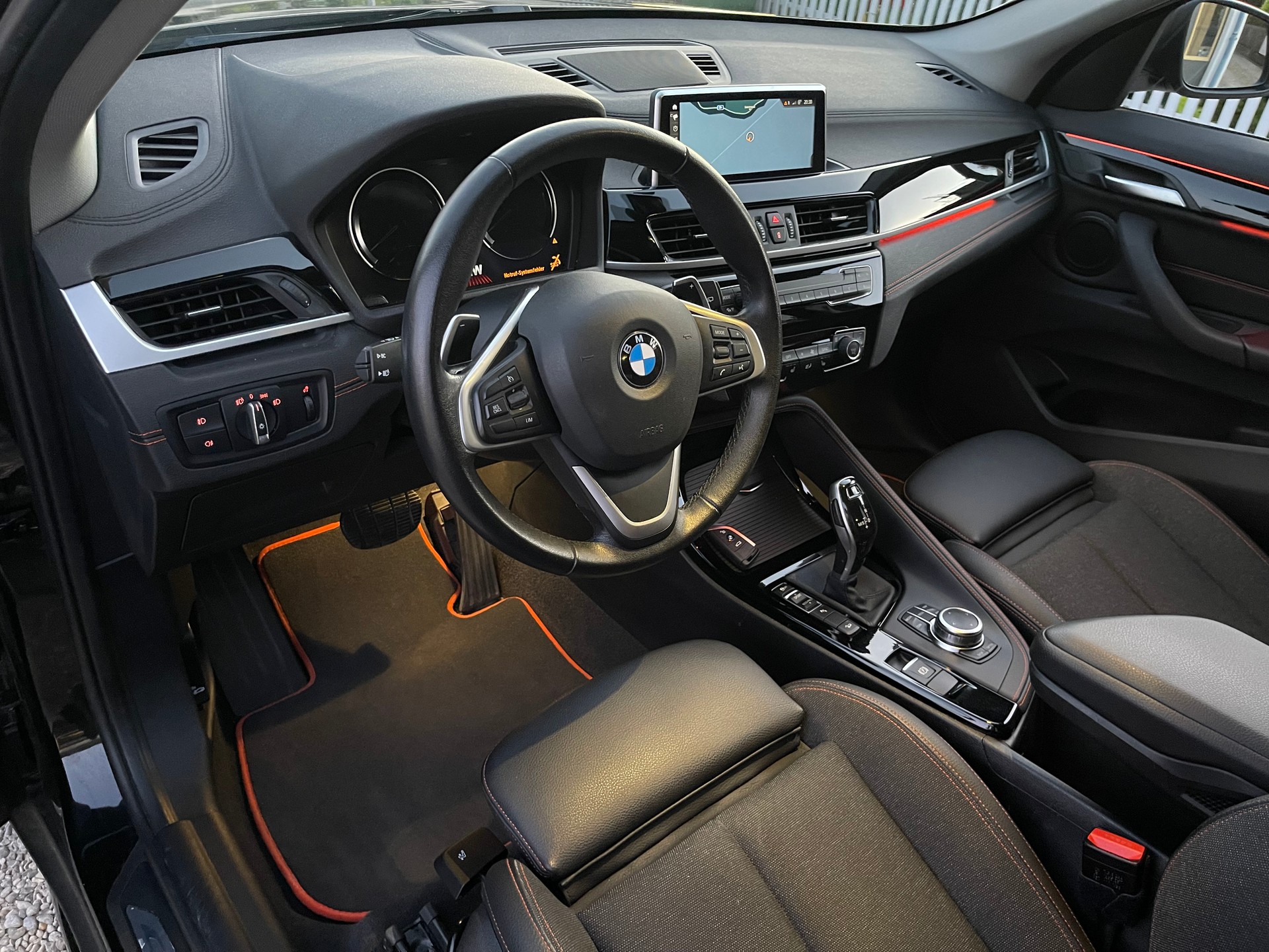 BMW X1 xDrive 18d Sport Line Fleet Edition Steptronic-image-8