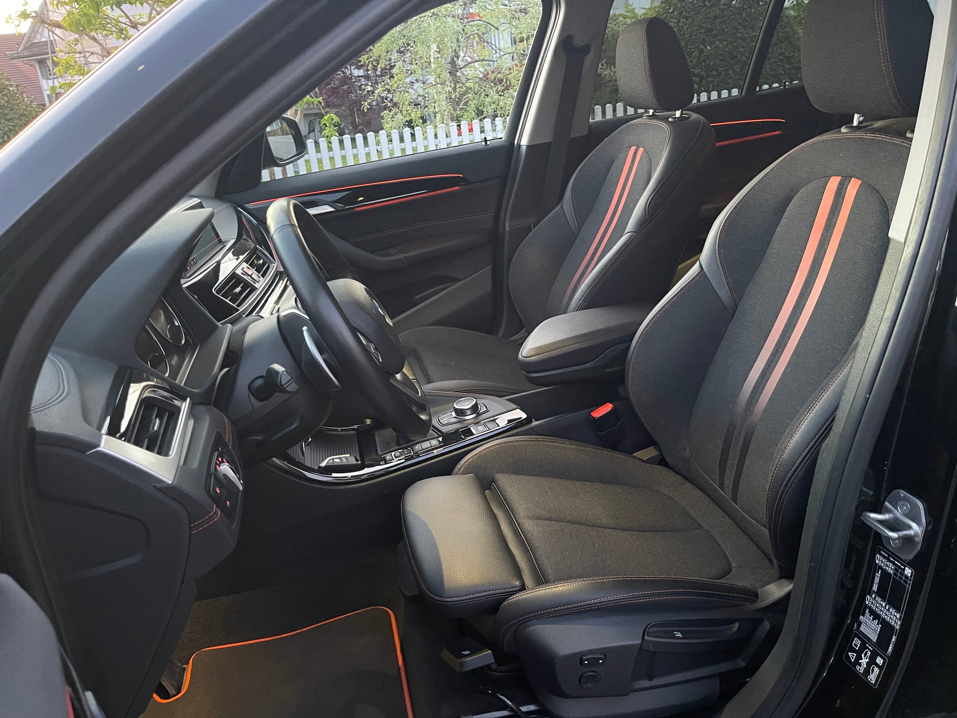 BMW X1 xDrive 18d Sport Line Fleet Edition Steptronic-image-9