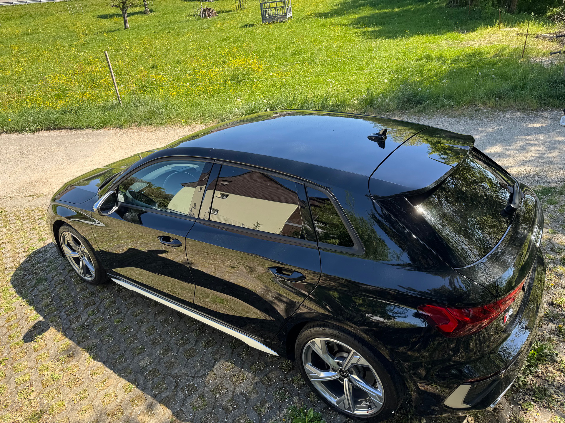 AUDI S3 Sportback 2.0 TFSI quattro S-tronic-image-4
