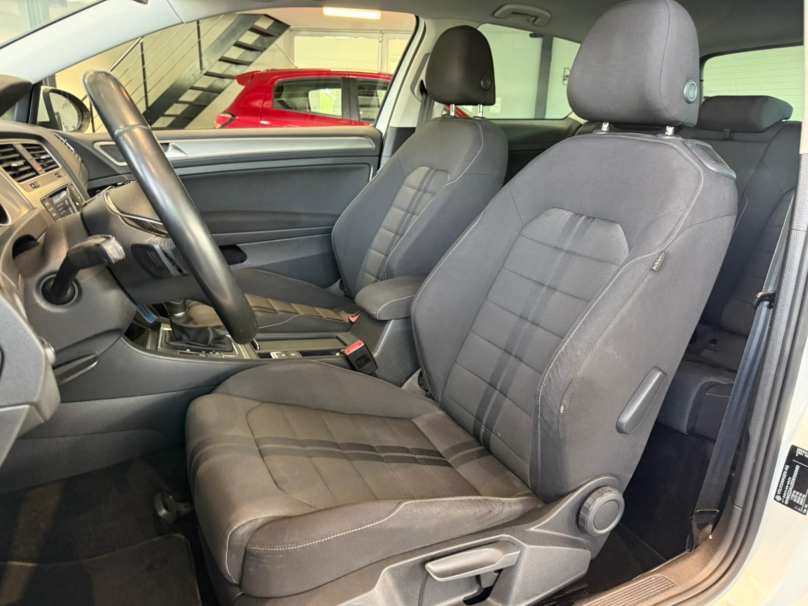 VW Golf 1.2 TSI Comfortline DSG-image-9