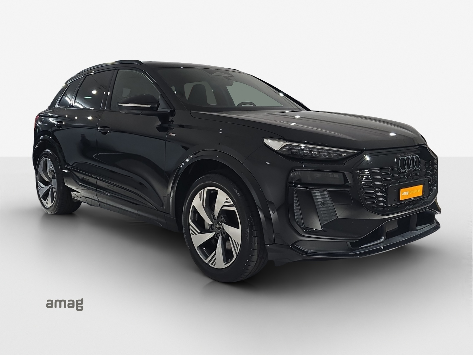AUDI Q6 e-tron quattro-image-6