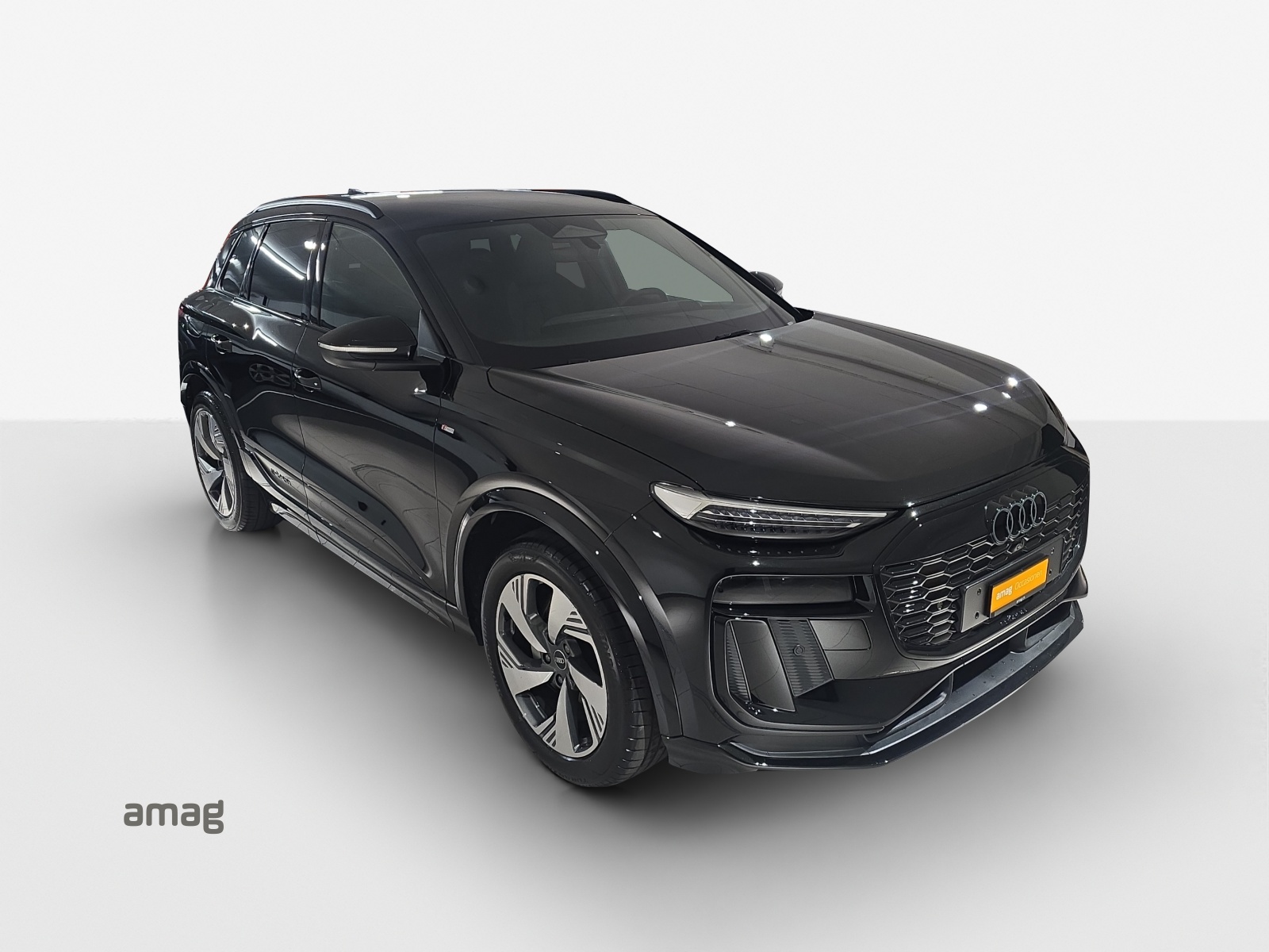 AUDI Q6 e-tron quattro-image-14