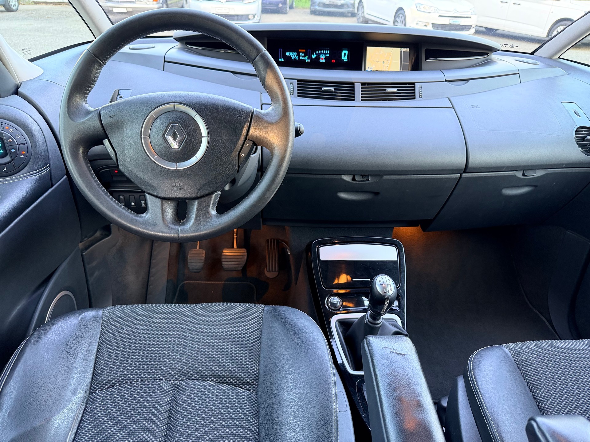 RENAULT Grand Espace 2.0 Turbo Dynamique-image-9