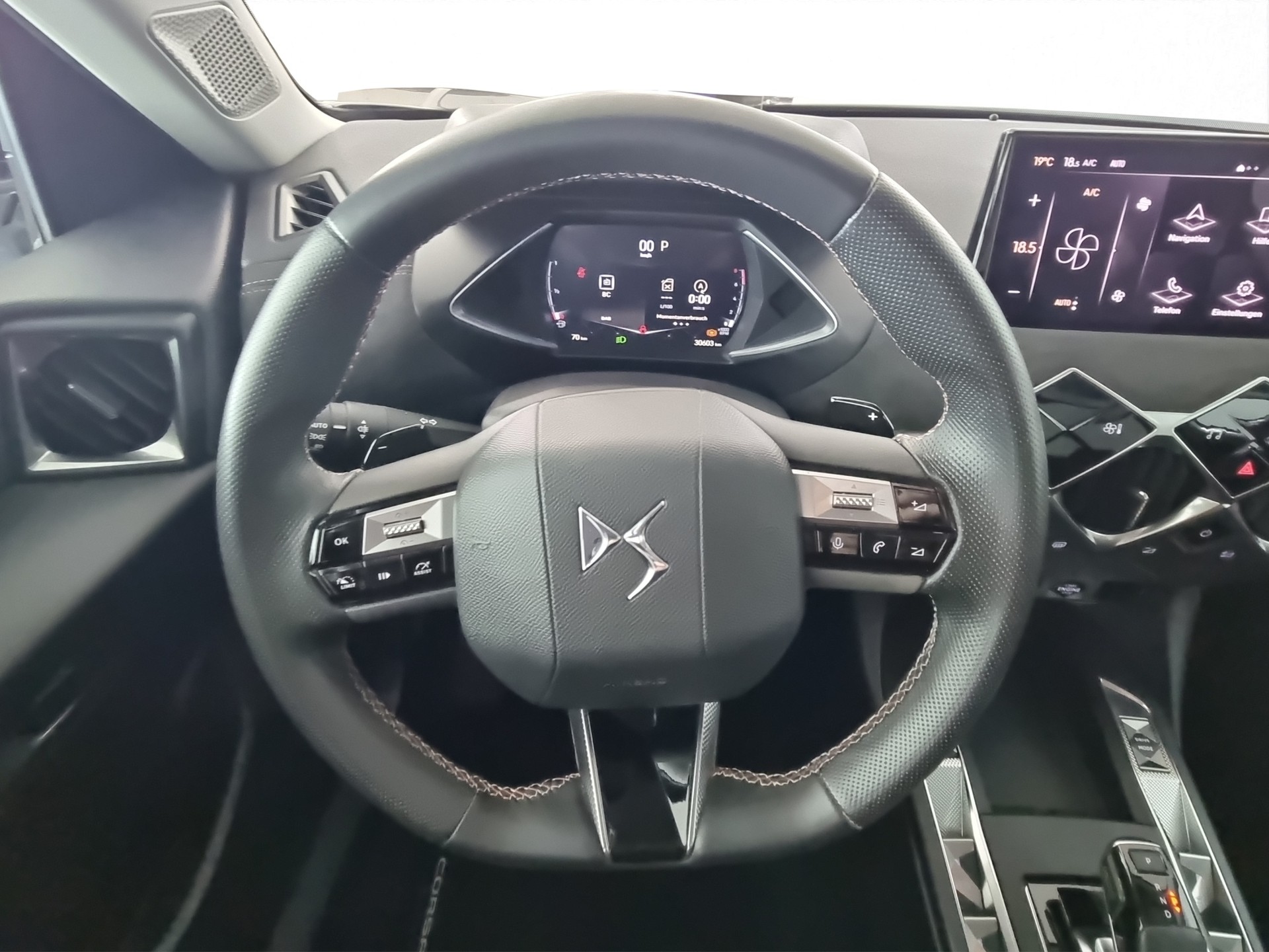 DS AUTOMOBILES DS3 Performance Line 1.2-image-8