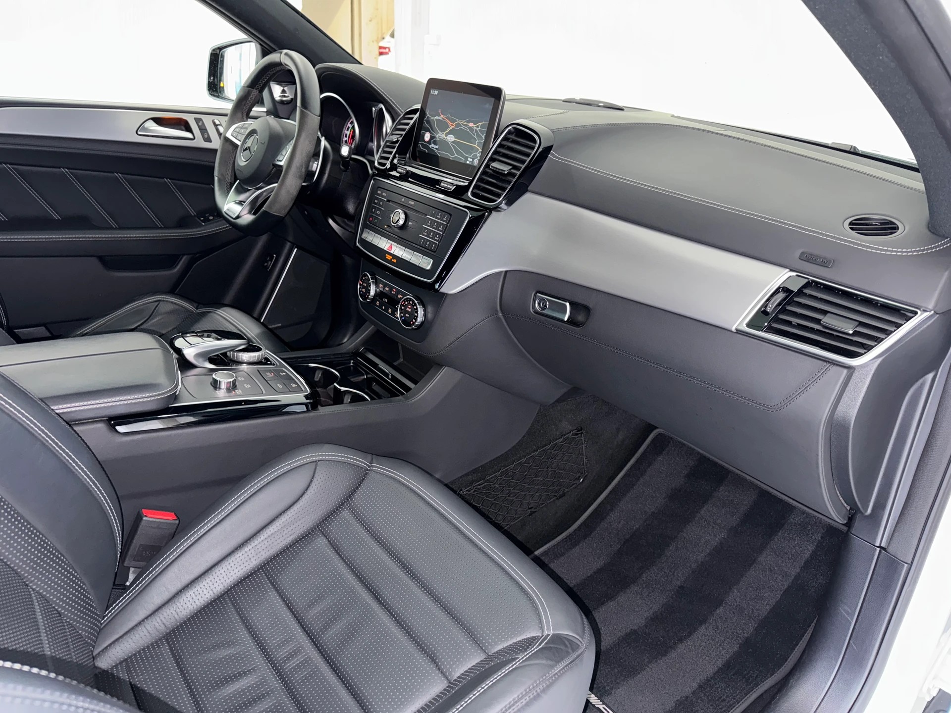 MERCEDES-BENZ GLE Coupé 63 S AMG 4Matic Speedshift-image-9