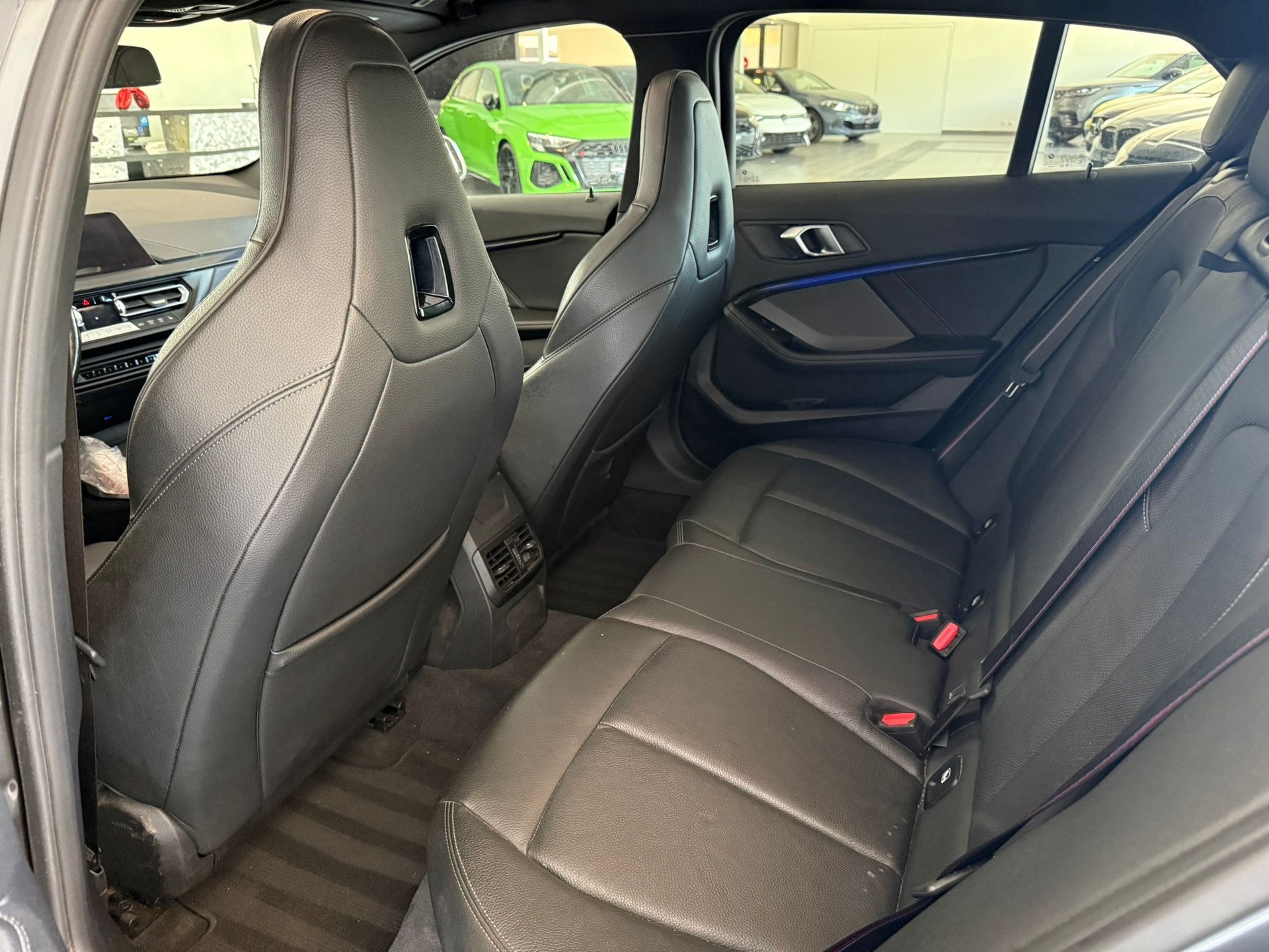 BMW M135i xDrive Steptronic-image-15
