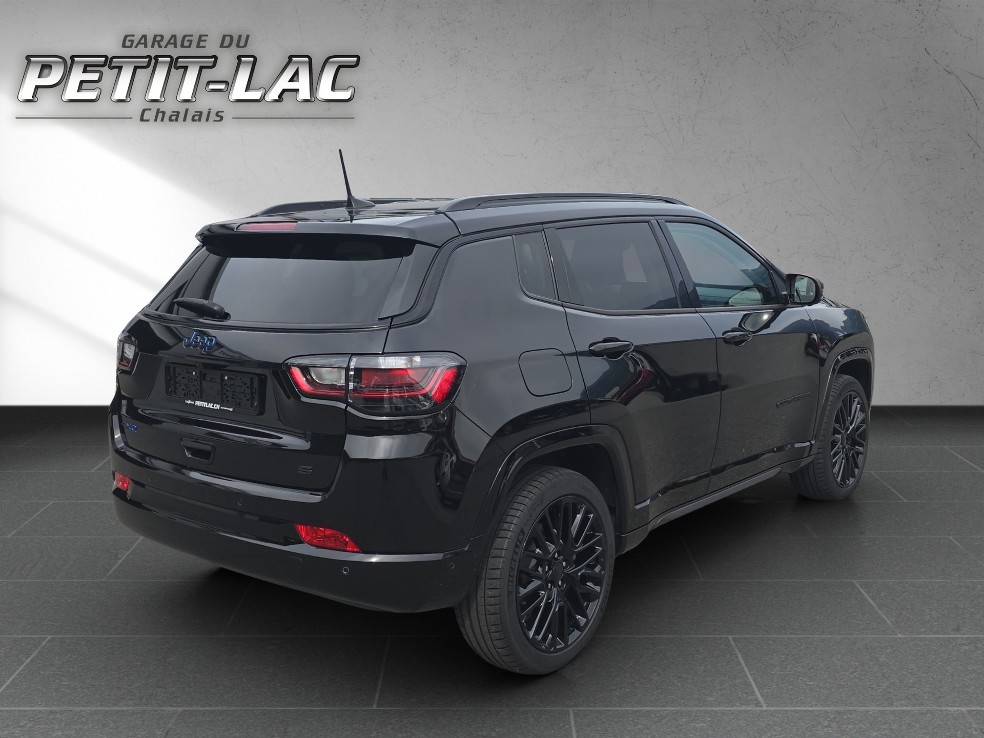 JEEP Compass 1.3 T PHEV S AWD-image-3
