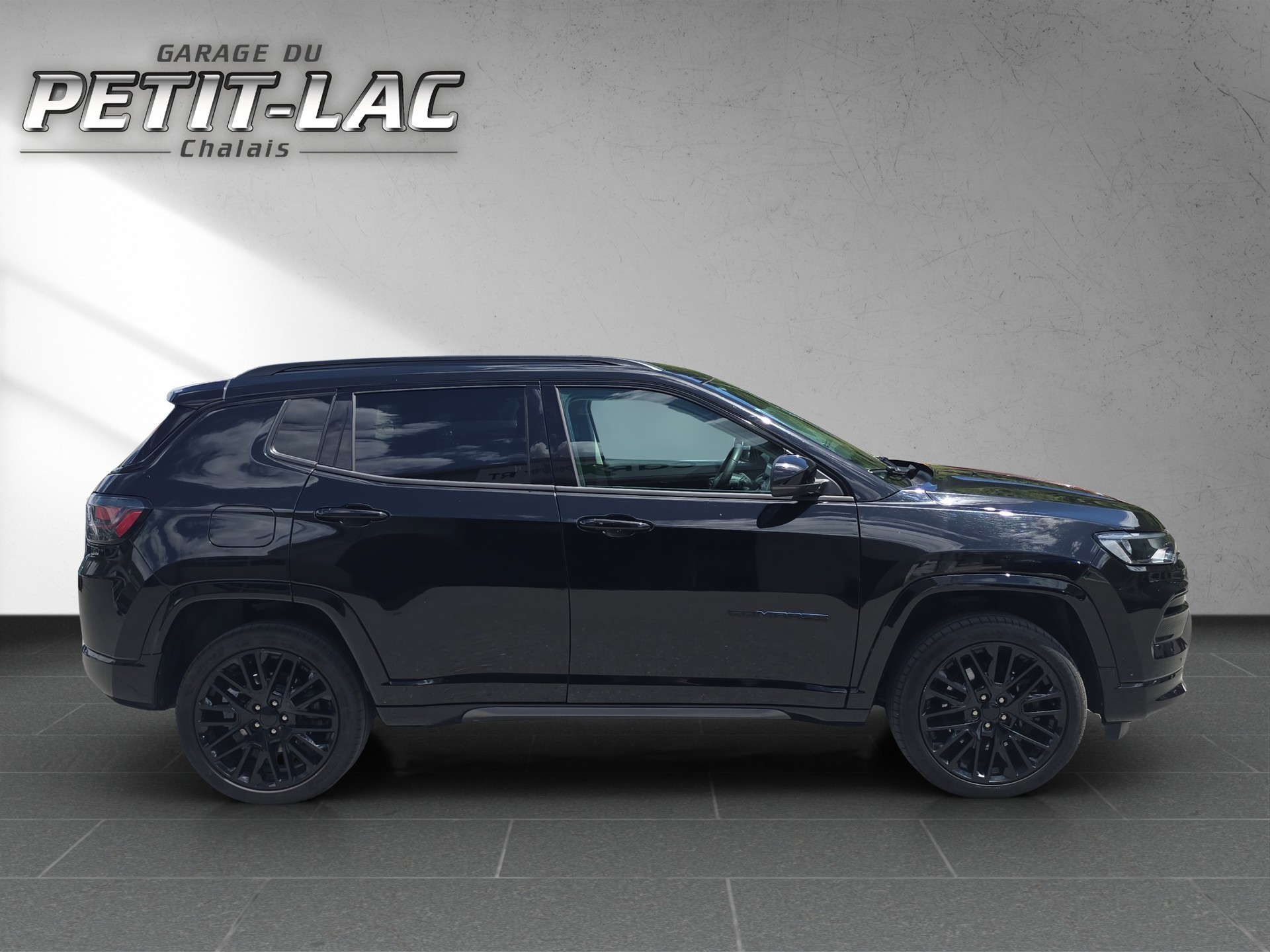 JEEP Compass 1.3 T PHEV S AWD-image-2