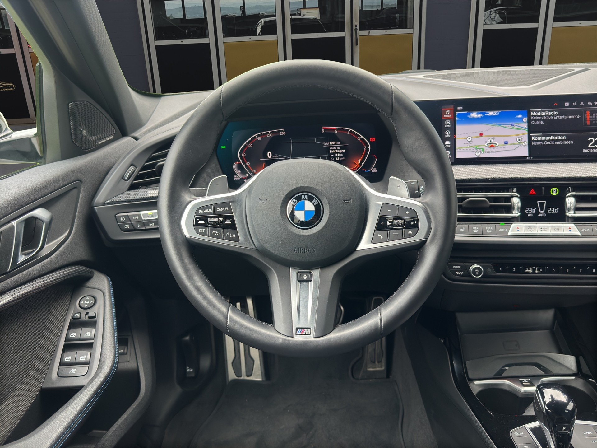 BMW 118d Pure M Sport-image-11