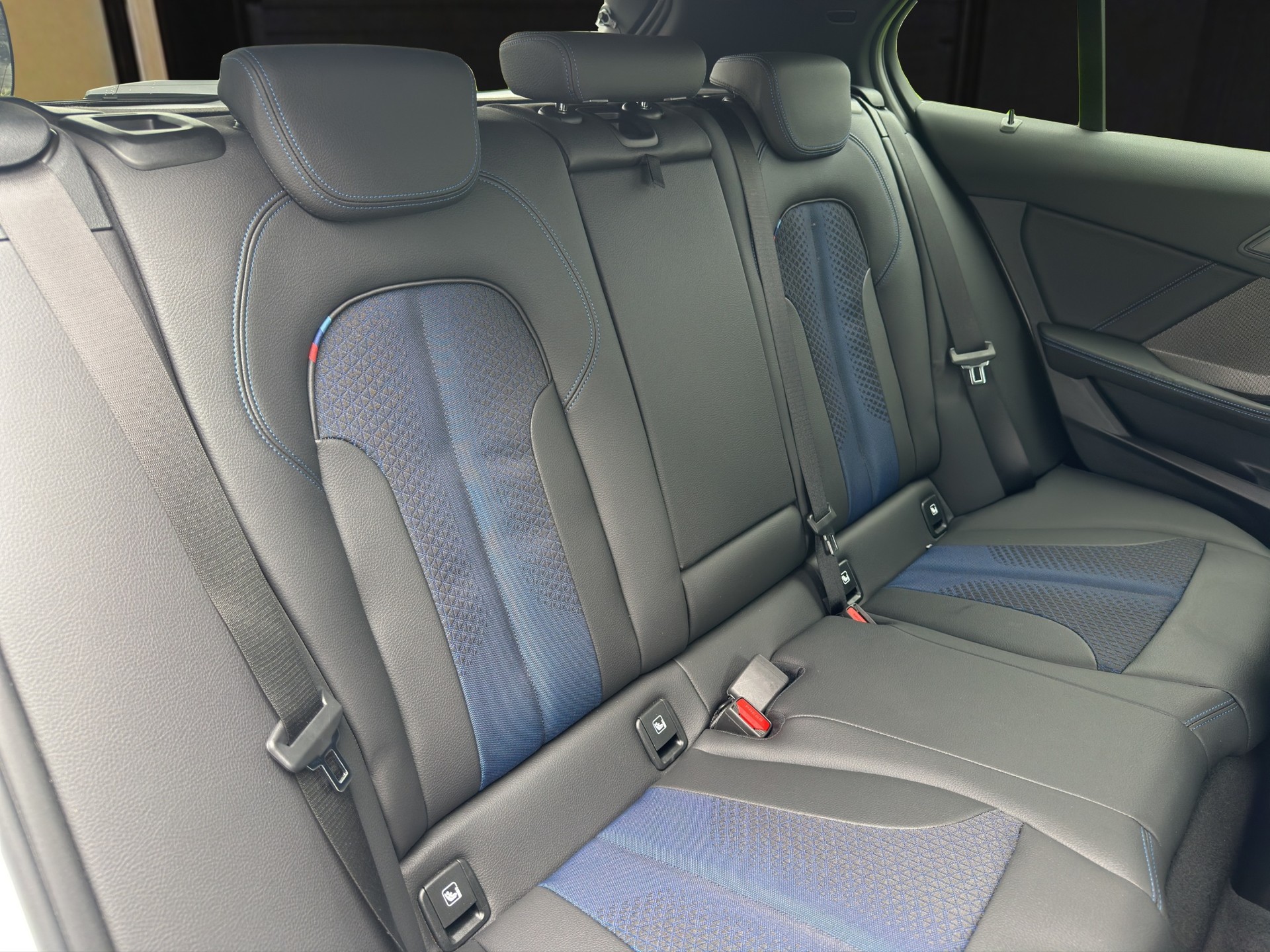 BMW 118d Pure M Sport-image-12