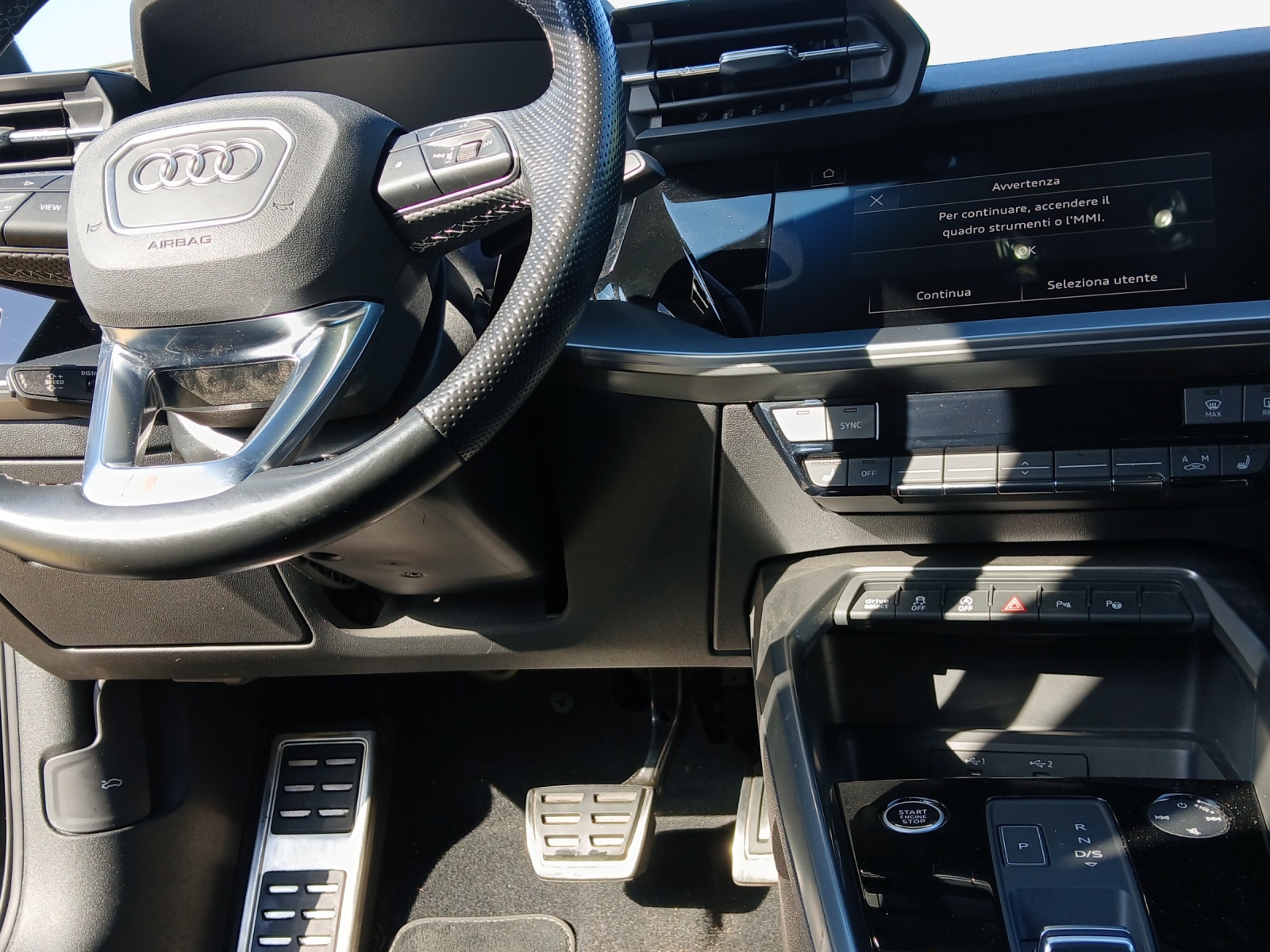 AUDI A3 Sportback 40 TFSI S line quattro S-tronic-image-8