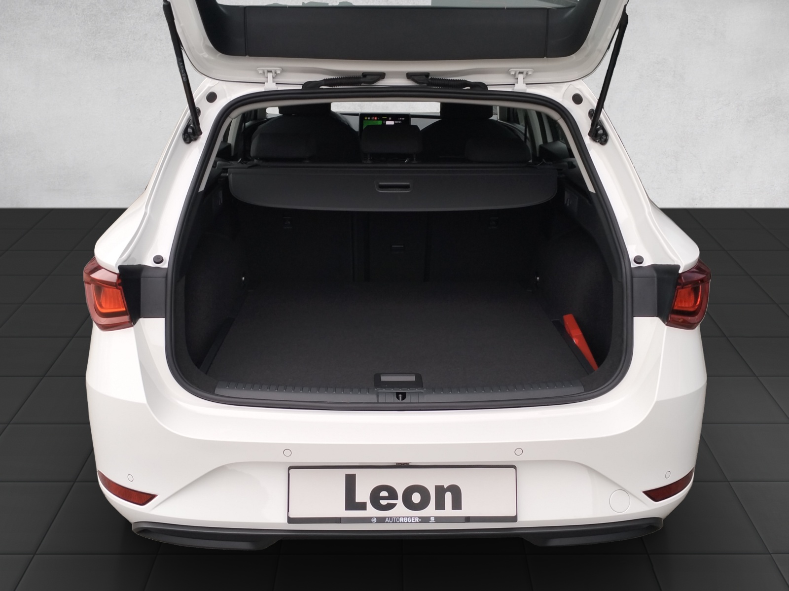 SEAT Leon ST 1.5 eTSI mHEV DSG Style-image-10