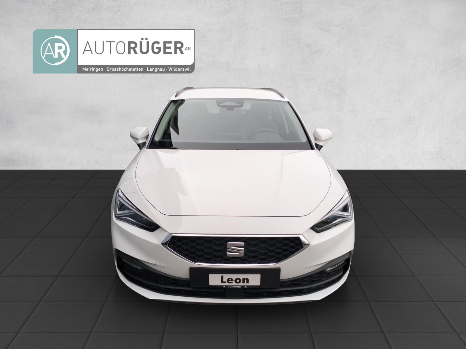 SEAT Leon ST 1.5 eTSI mHEV DSG Style-image-1