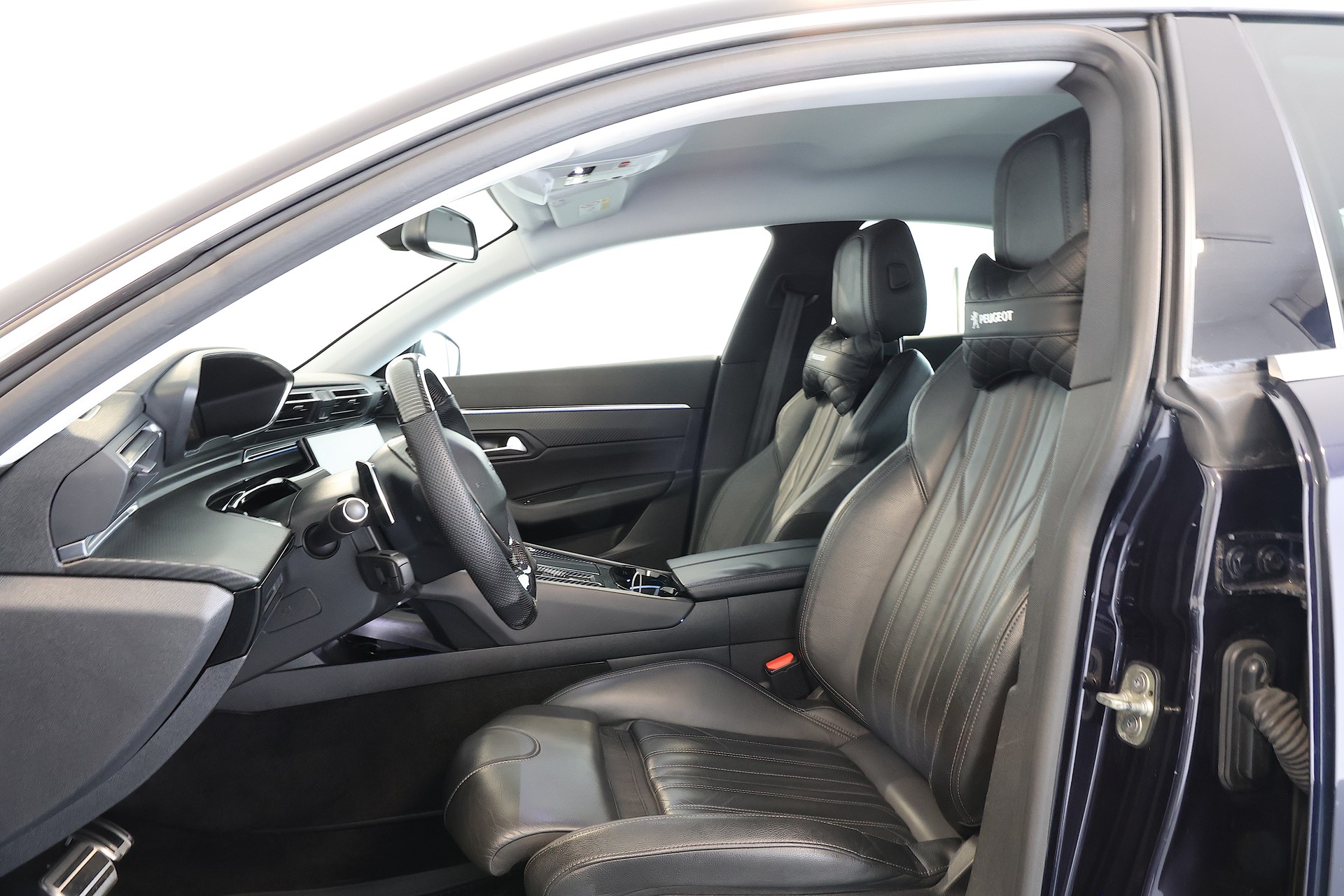 PEUGEOT 508 2.0 Blue HDI Allure EAT8-image-6