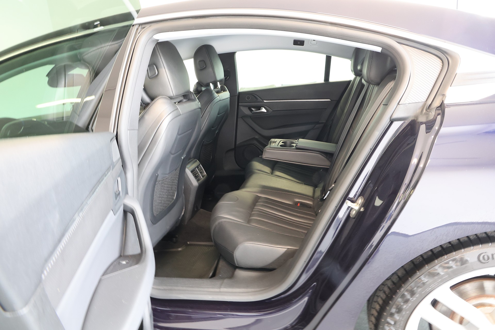 PEUGEOT 508 2.0 Blue HDI Allure EAT8-image-14