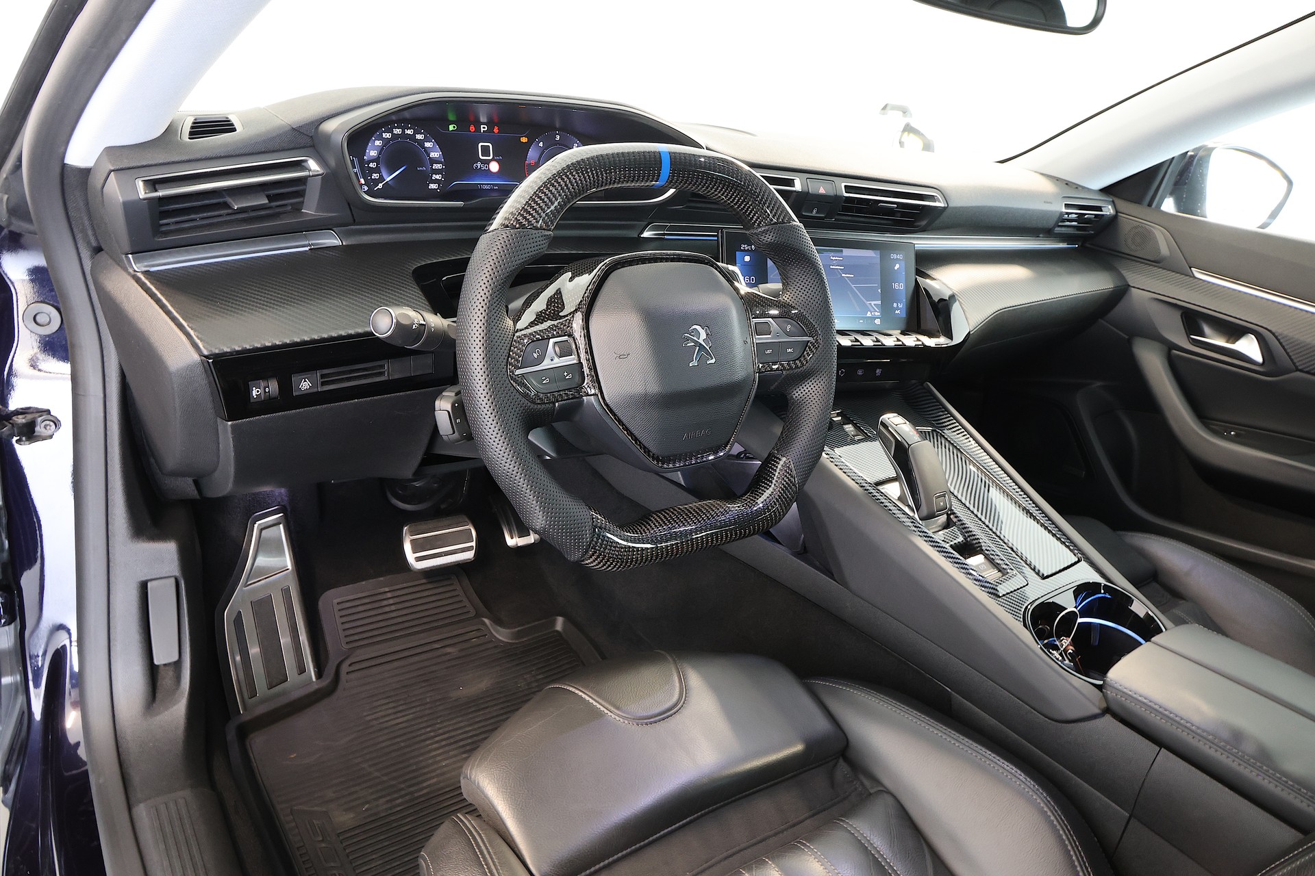 PEUGEOT 508 2.0 Blue HDI Allure EAT8-image-7