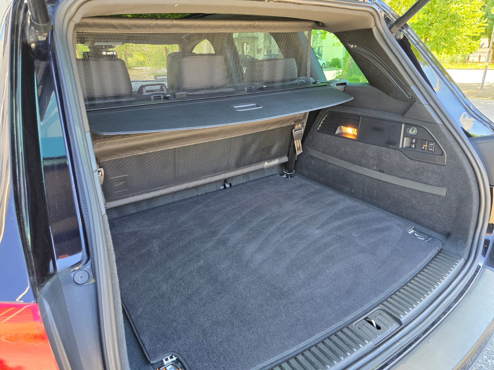 VW Touareg 3.0 TDI Terrain Tech R-Line (Mit Sperren!)-image-31