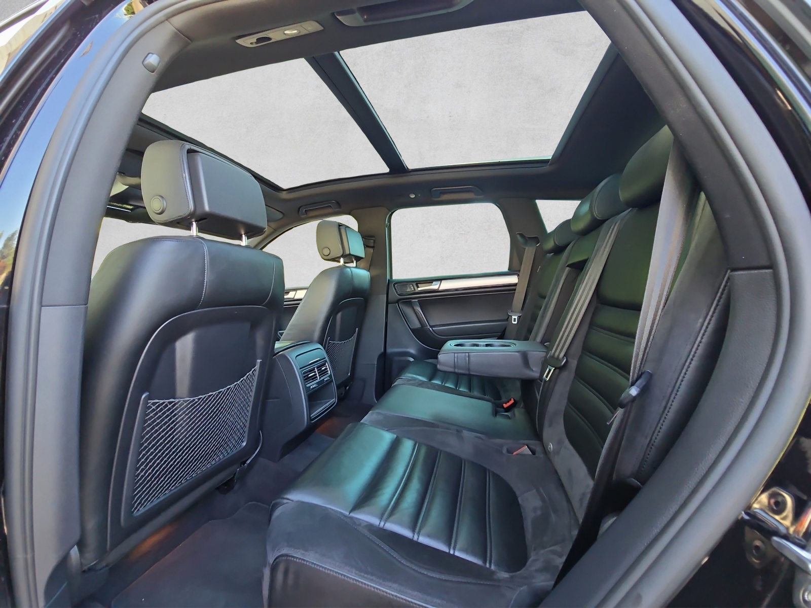 VW Touareg 3.0 TDI Terrain Tech R-Line (Mit Sperren!)-image-11