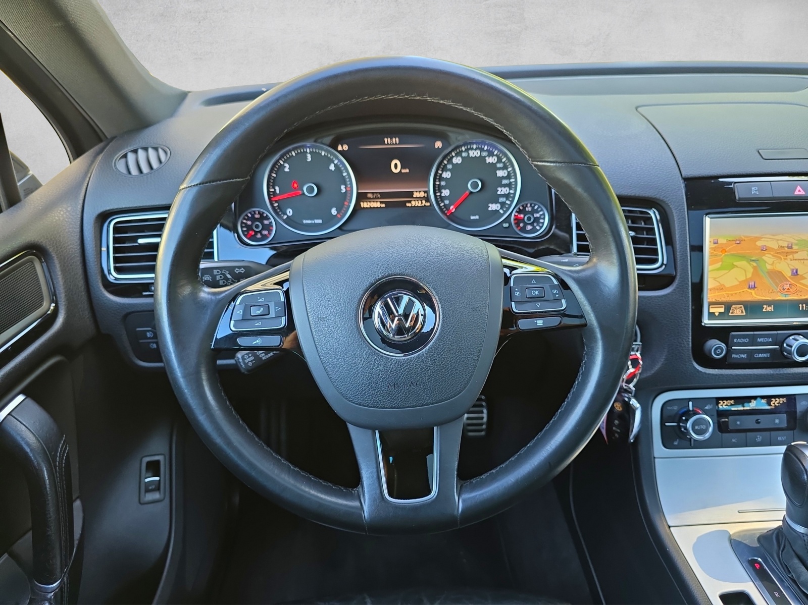 VW Touareg 3.0 TDI Terrain Tech R-Line (Mit Sperren!)-image-7