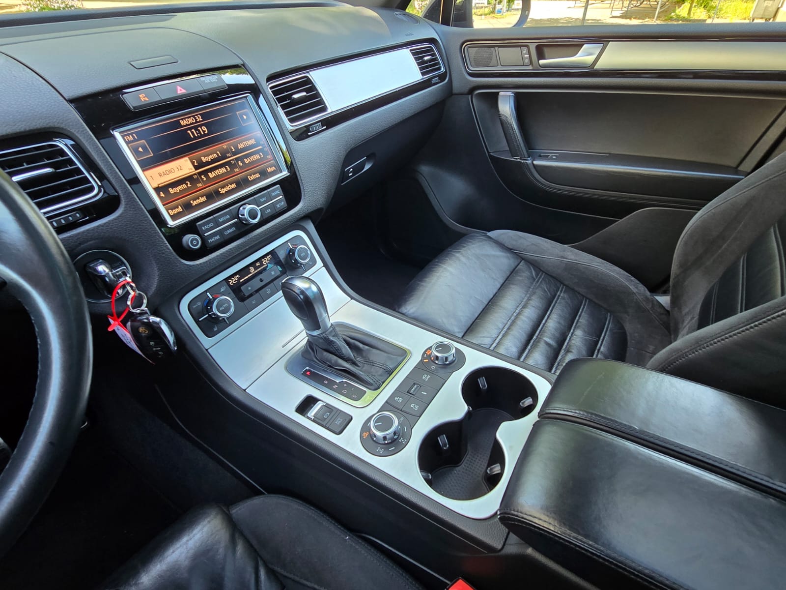 VW Touareg 3.0 TDI Terrain Tech R-Line (Mit Sperren!)-image-15