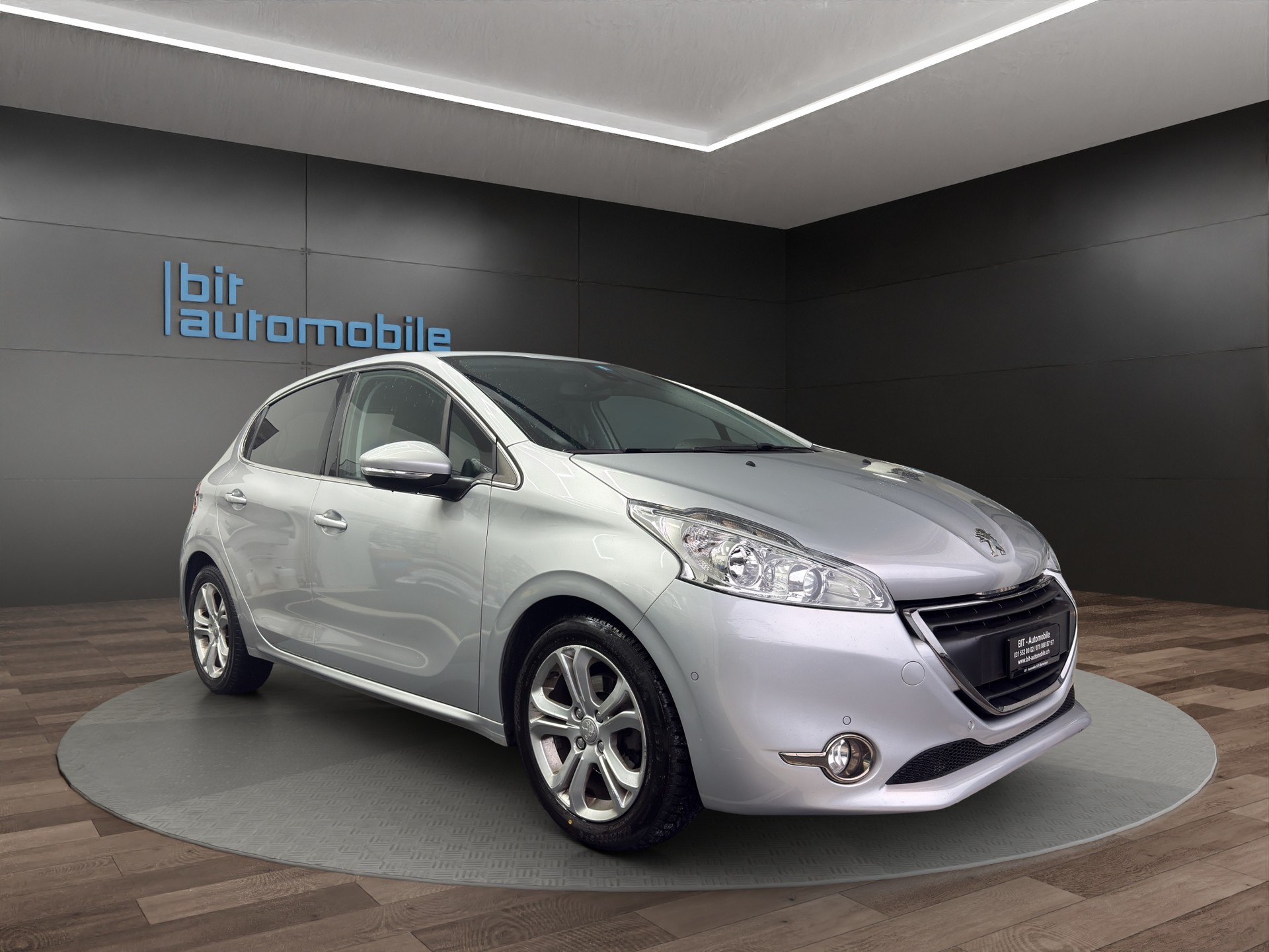 PEUGEOT 208 1.6 VTI Roland Garros Automatik-image-10