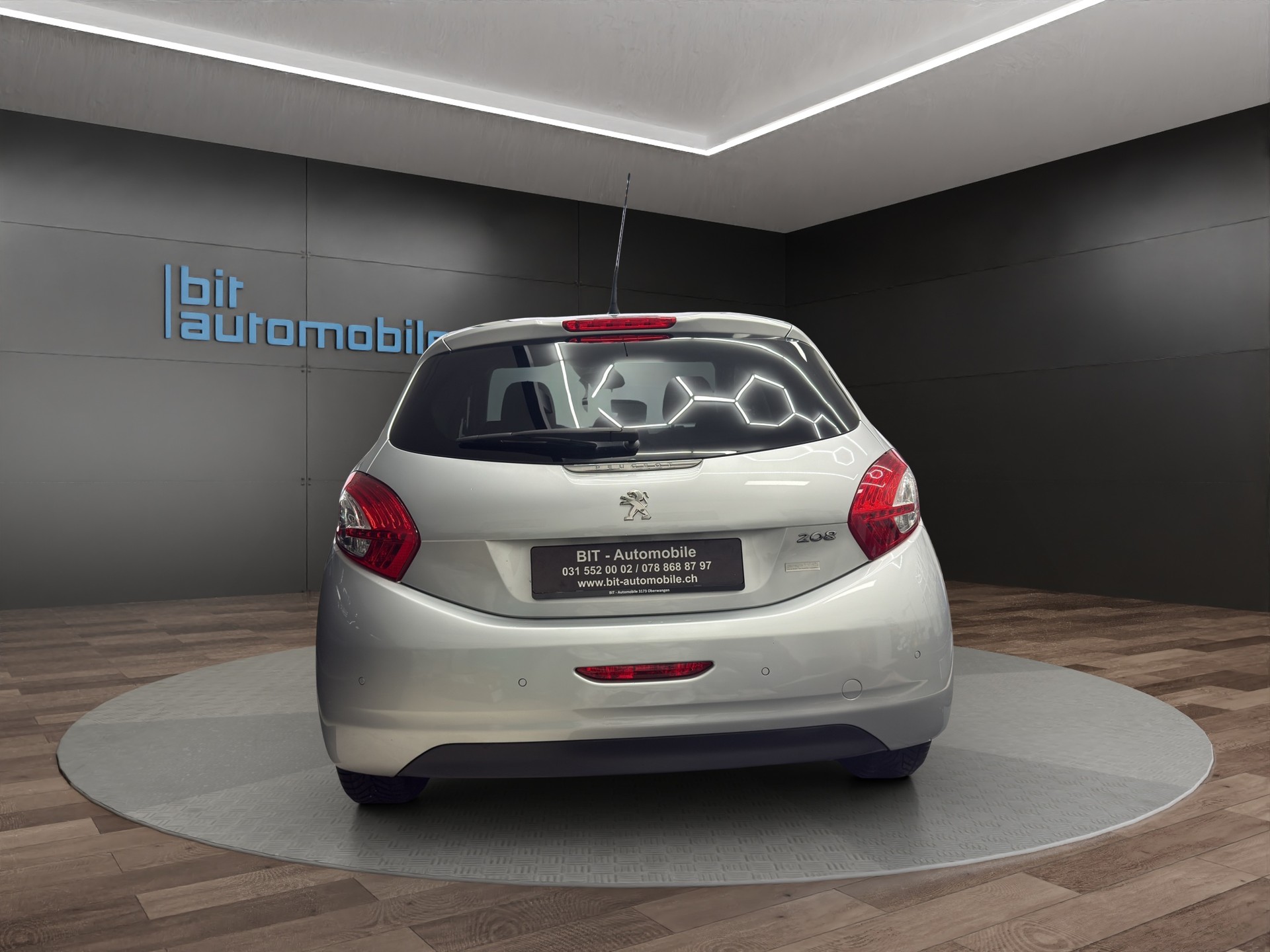 PEUGEOT 208 1.6 VTI Roland Garros Automatik-image-5