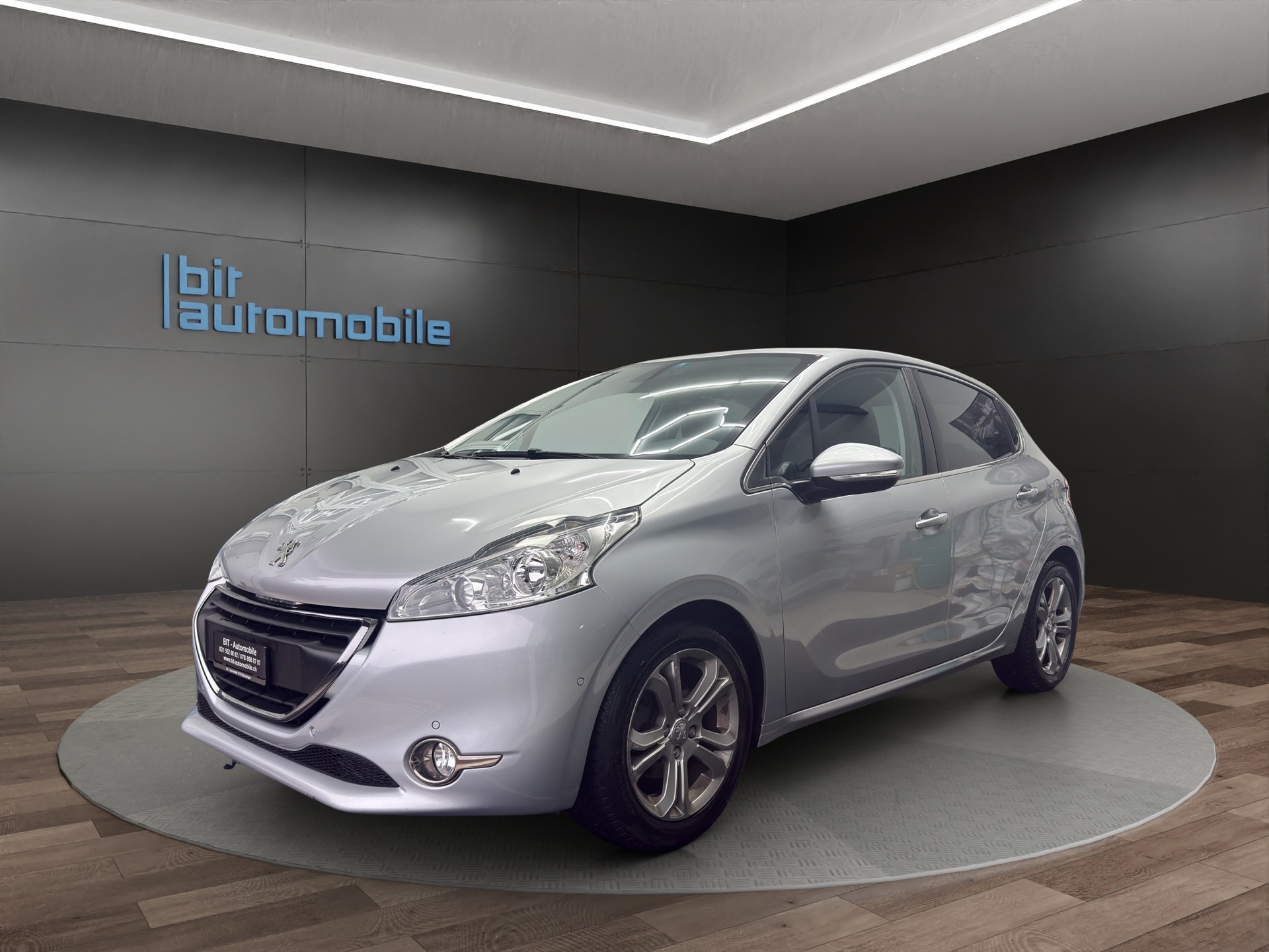 PEUGEOT 208 1.6 VTI Roland Garros Automatik-image-0