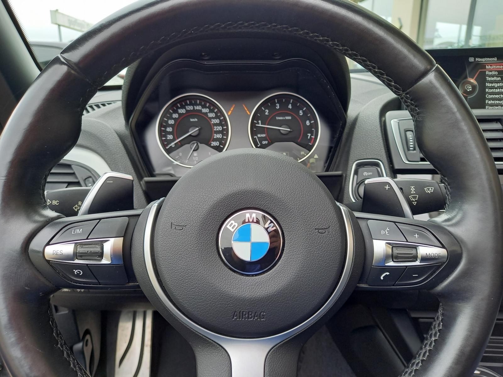BMW M235i Steptronic-image-7