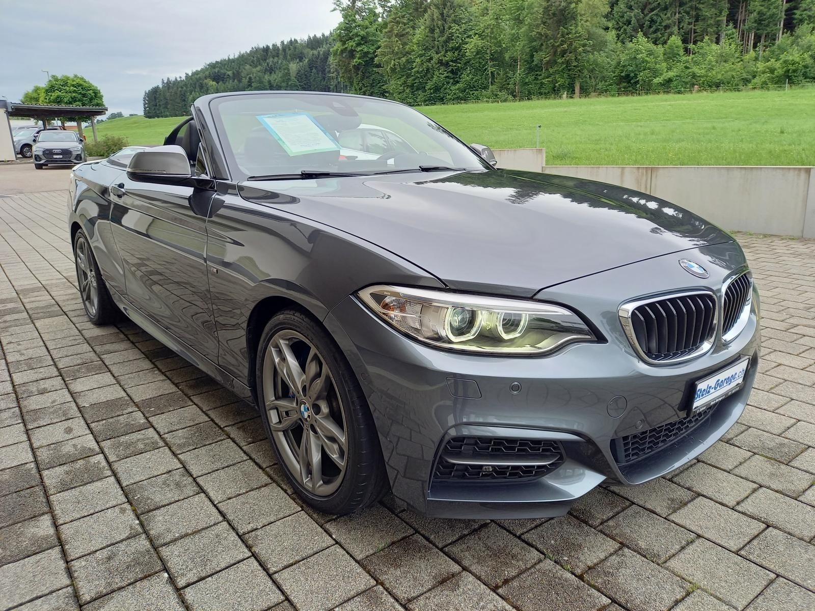 BMW M235i Steptronic-image-3
