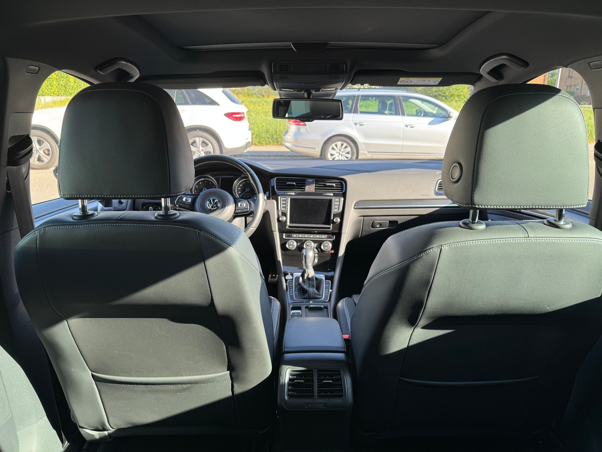VW 2.0 TSI R DSG 4motion-image-10