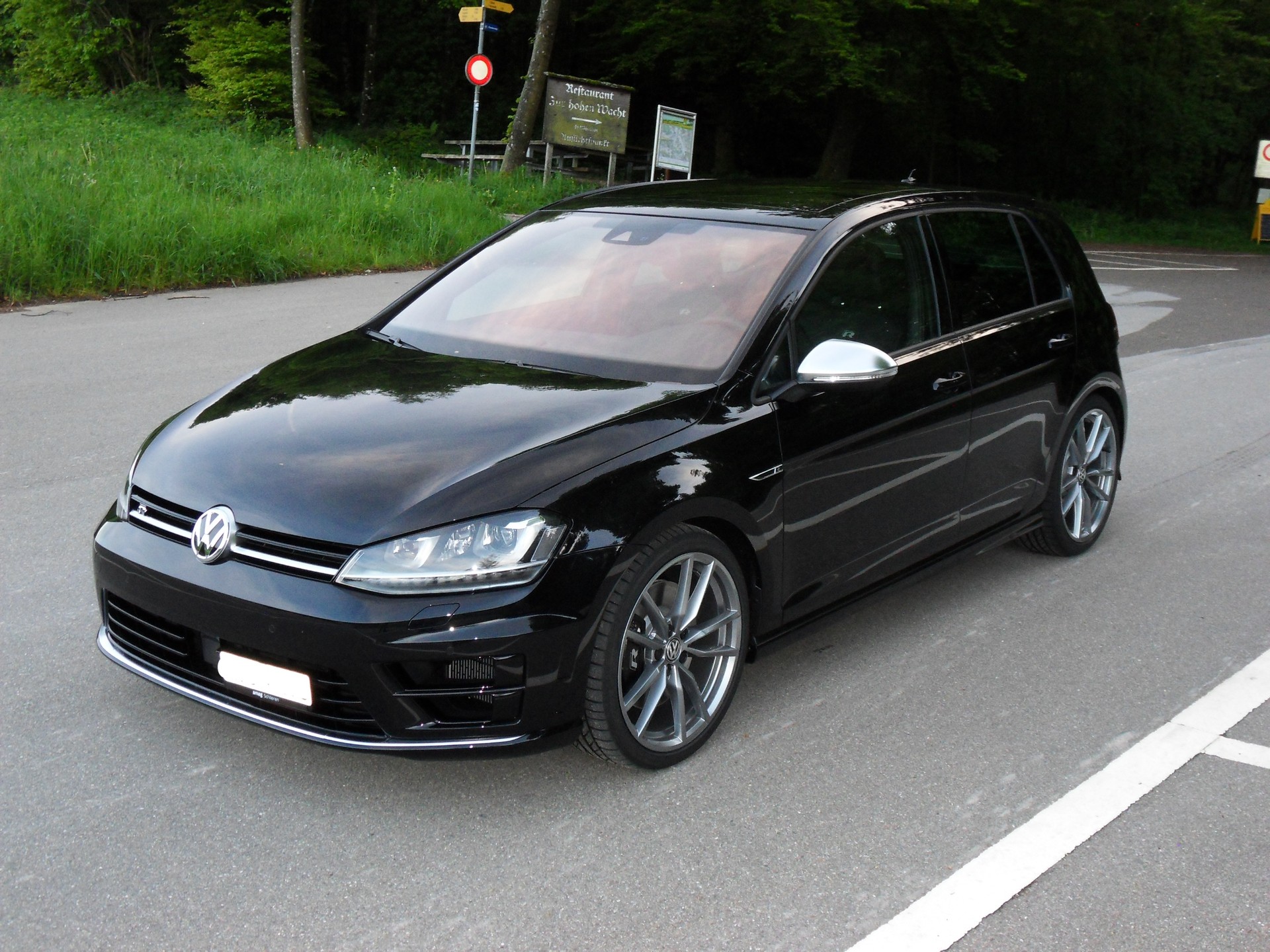 VW 2.0 TSI R DSG 4motion-image-0