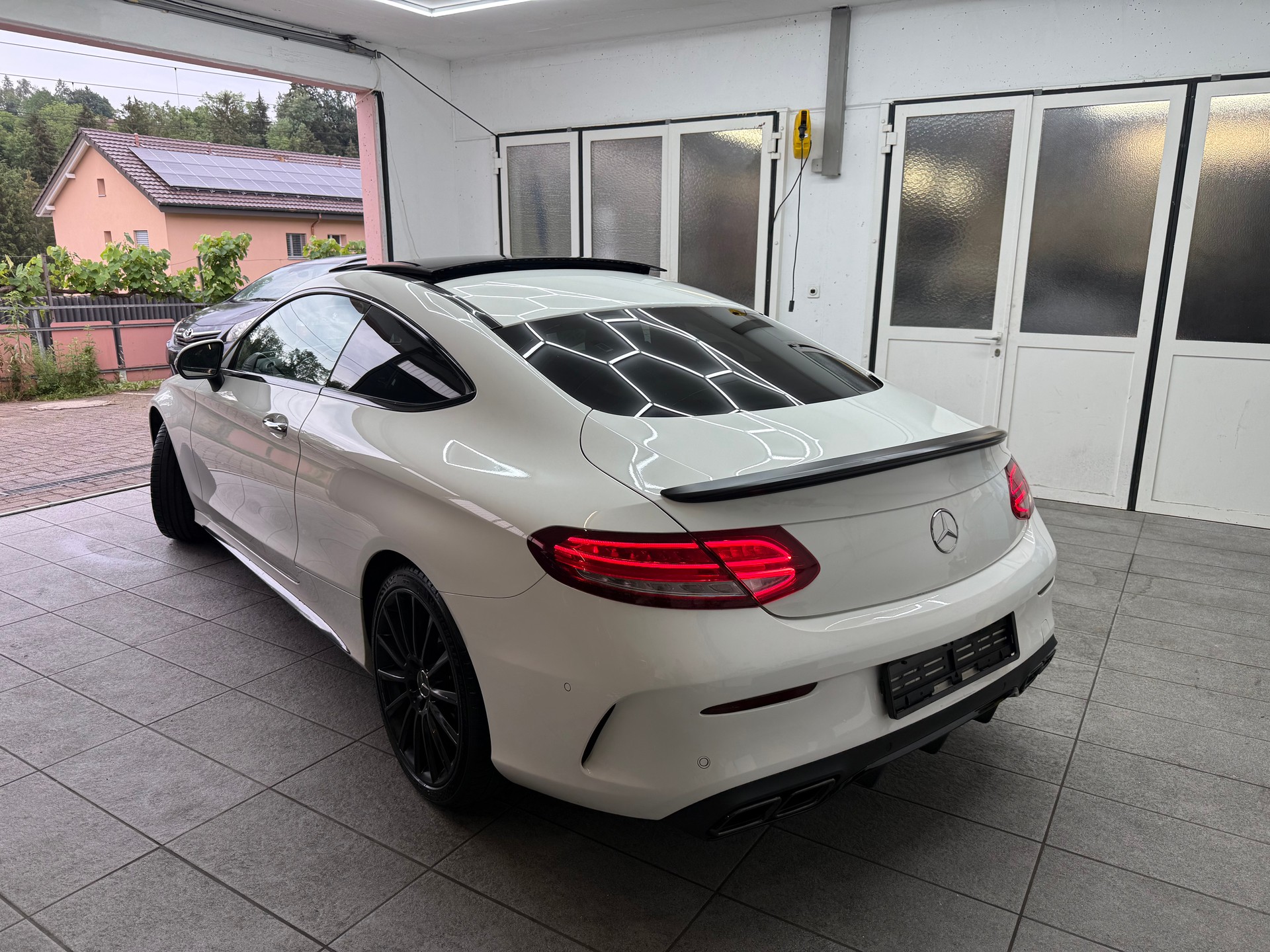 MERCEDES-BENZ C 300 AMG Line Coupé 7G-tronic-image-1