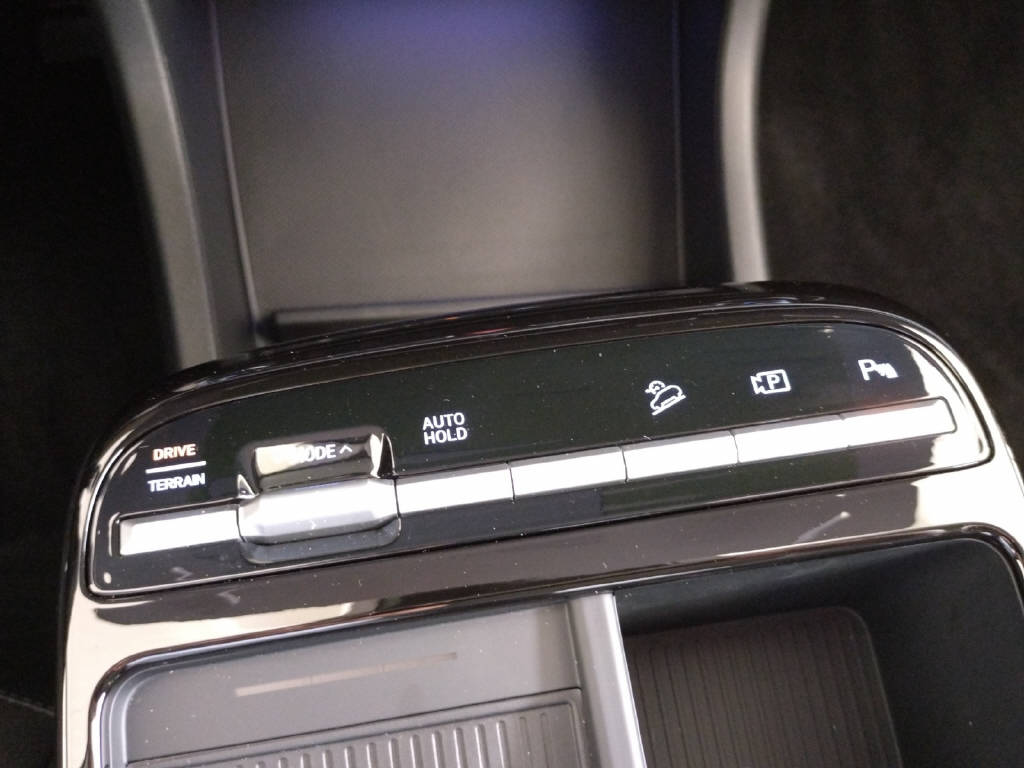 HYUNDAI TUCSON 1.6 T-GDi Hybrid Amplia 4WD-image-16