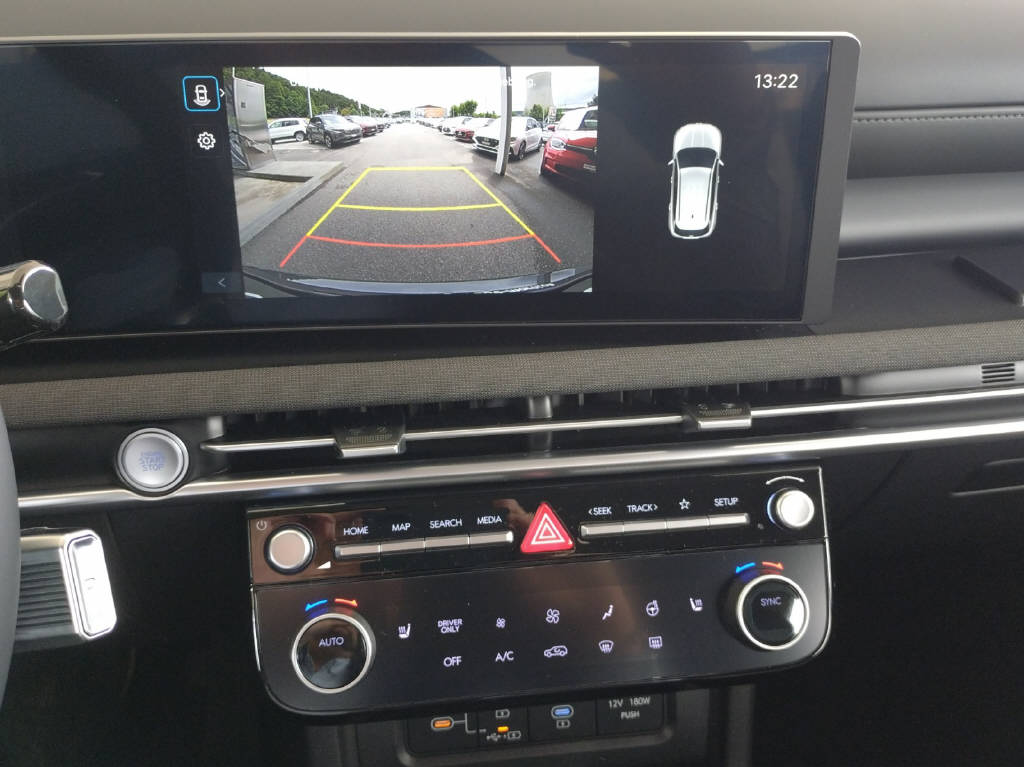 HYUNDAI TUCSON 1.6 T-GDi Hybrid Amplia 4WD-image-14
